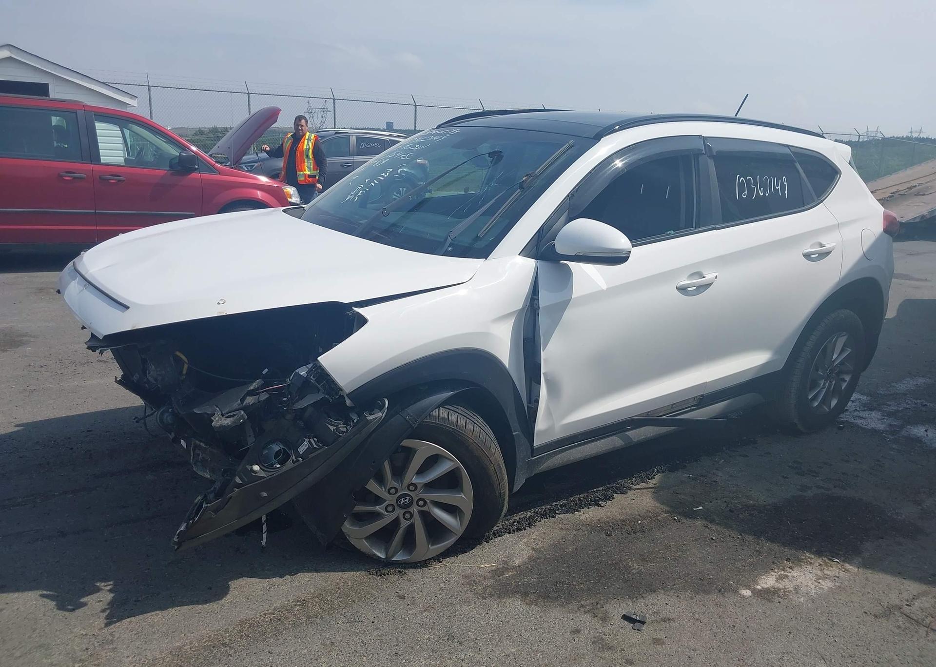 2017 HYUNDAI TUCSON SE