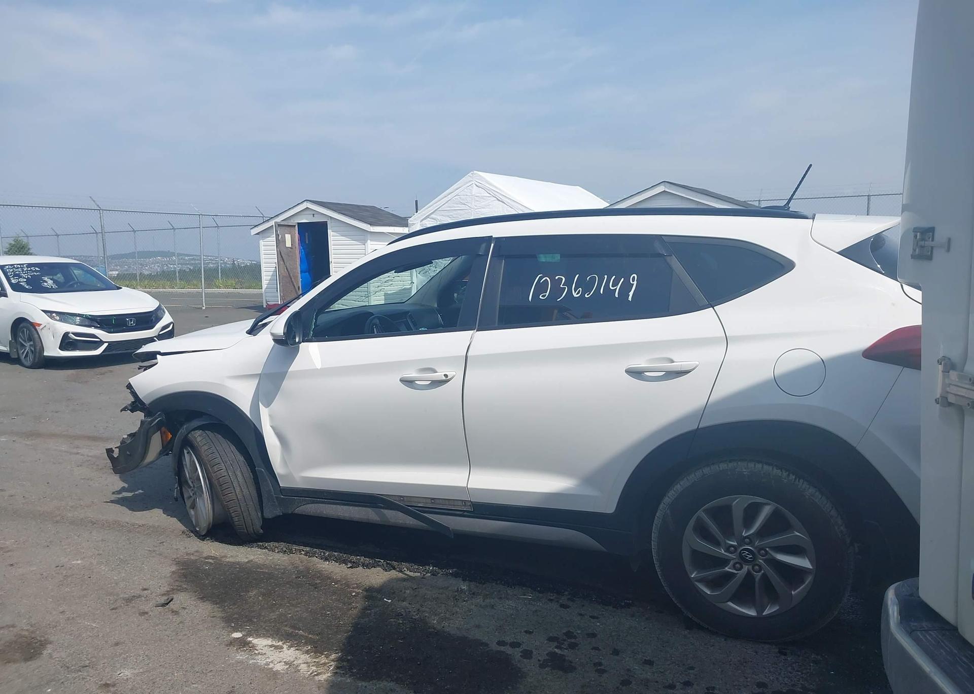 2017 HYUNDAI TUCSON SE