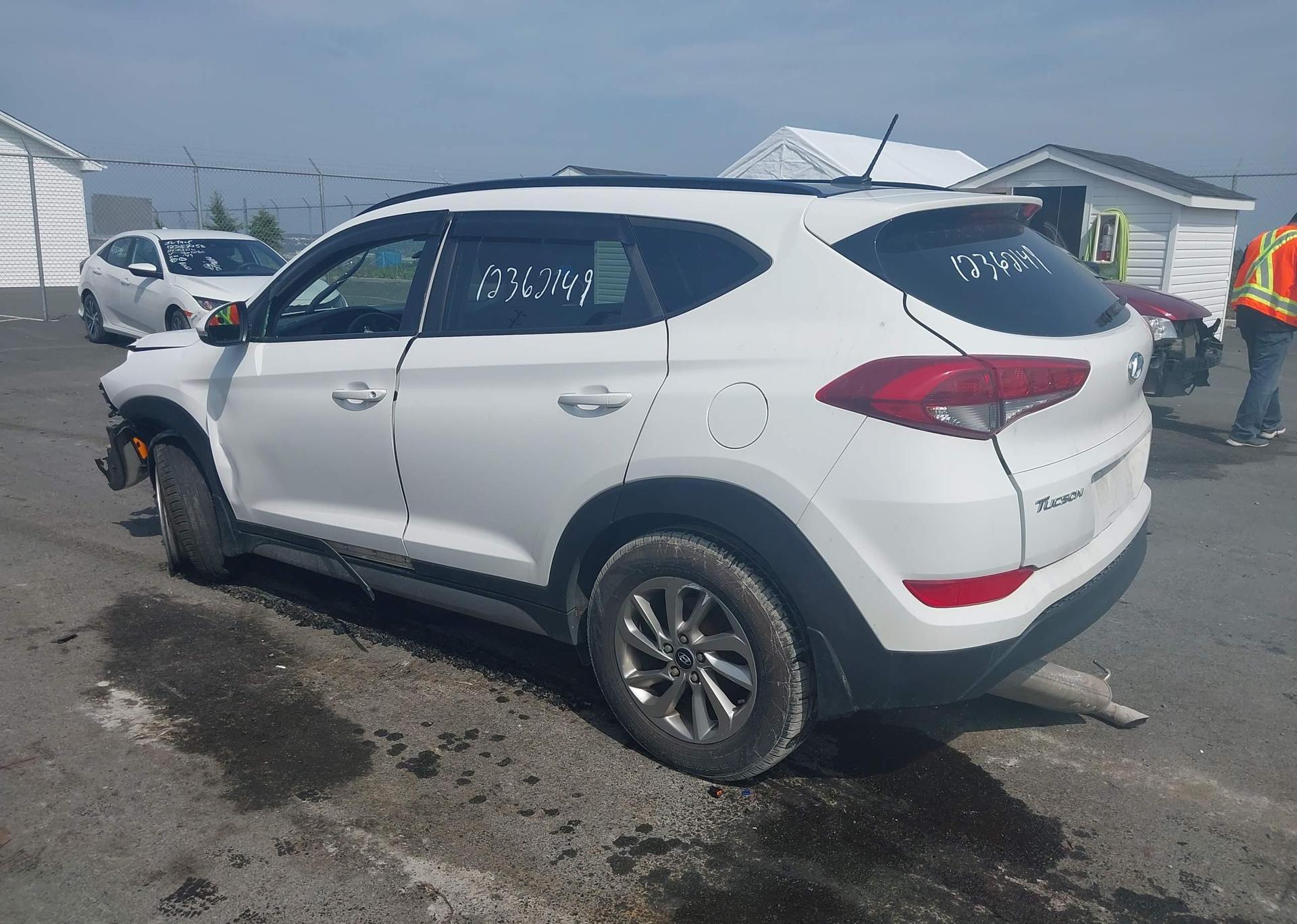 2017 HYUNDAI TUCSON SE