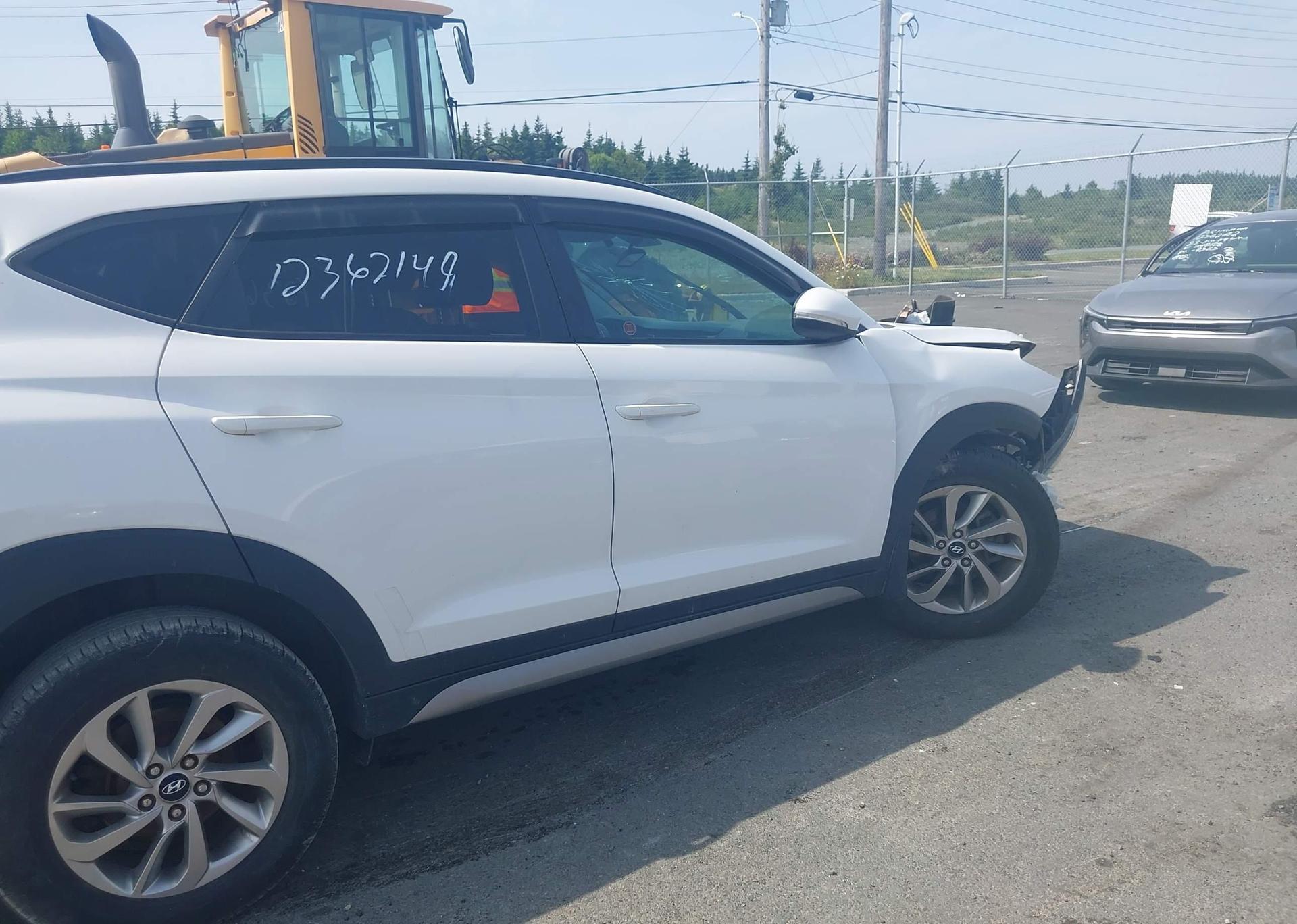 2017 HYUNDAI TUCSON SE