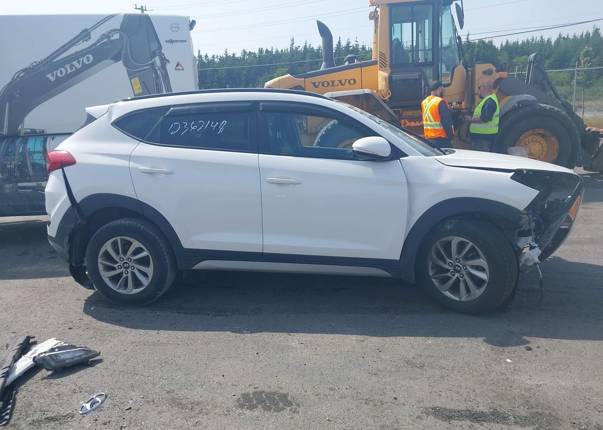 2017 HYUNDAI TUCSON SE