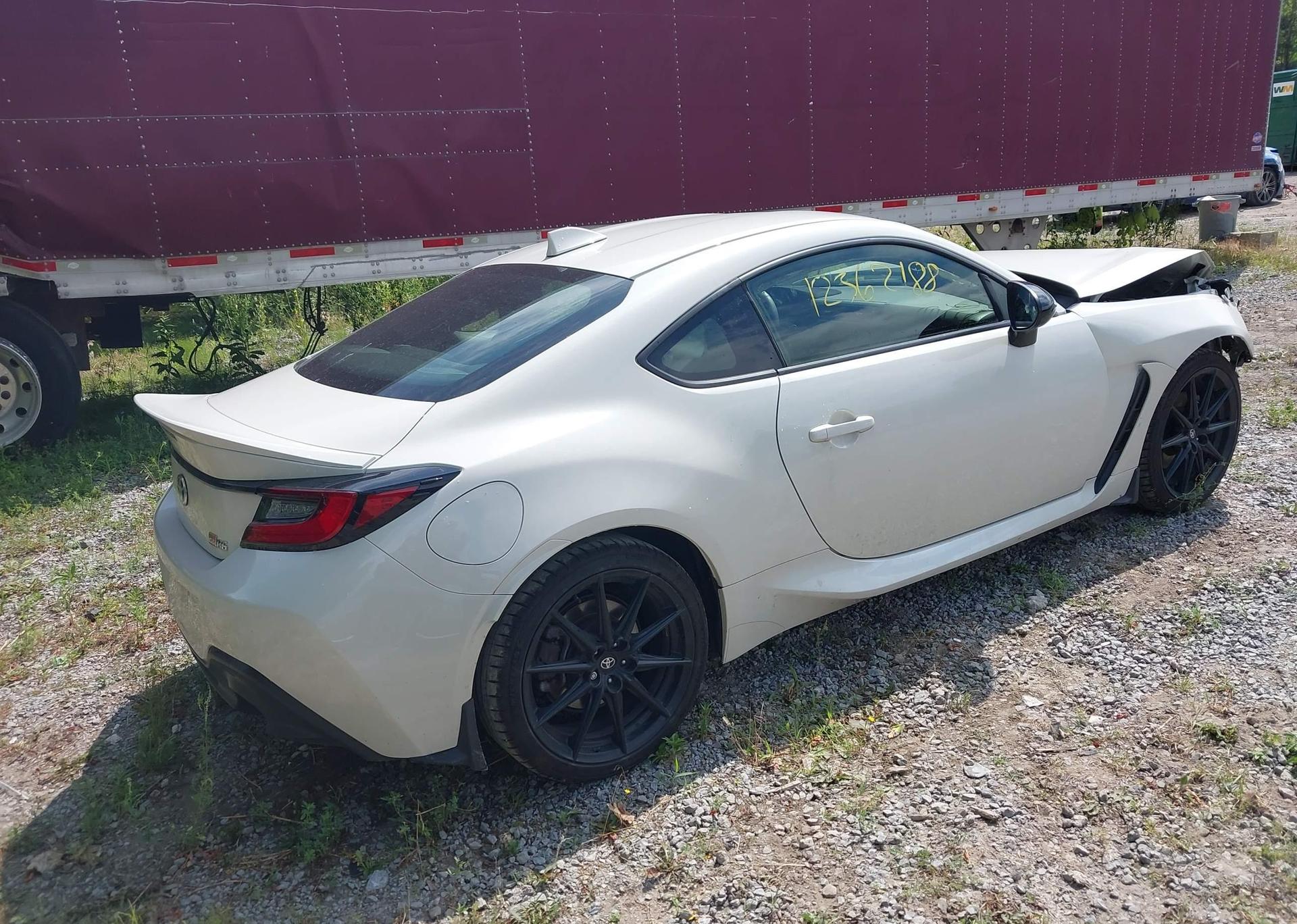 2024 TOYOTA GR86 PREMIUM