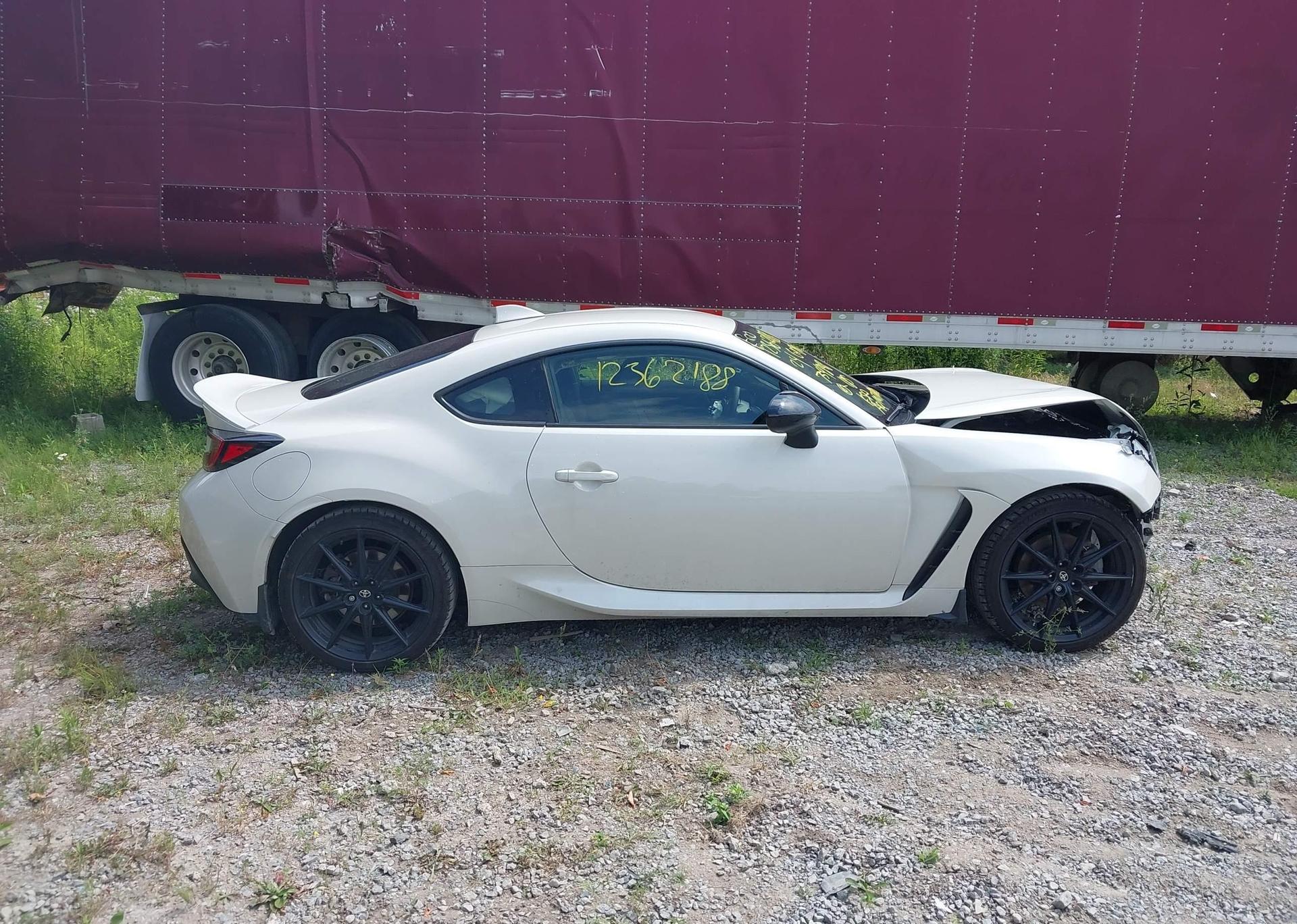 2024 TOYOTA GR86 PREMIUM