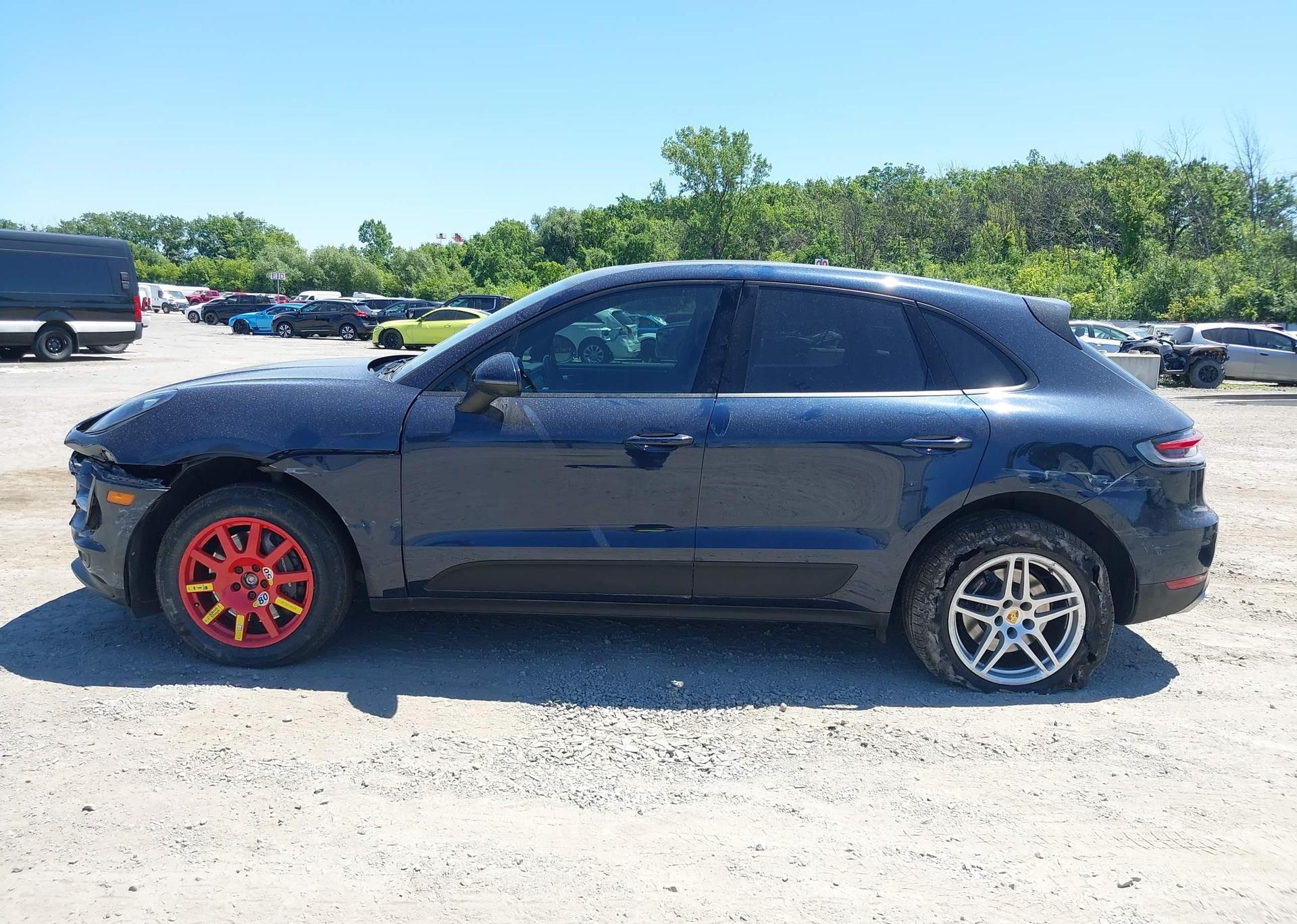 2021 PORSCHE MACAN