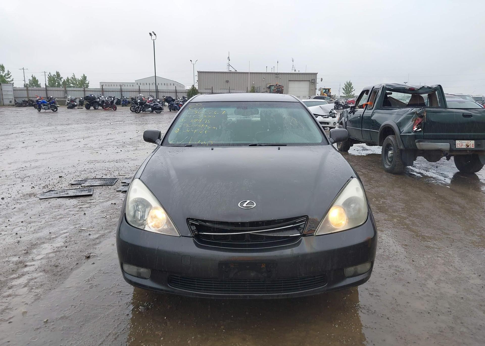 2004 LEXUS ES 330