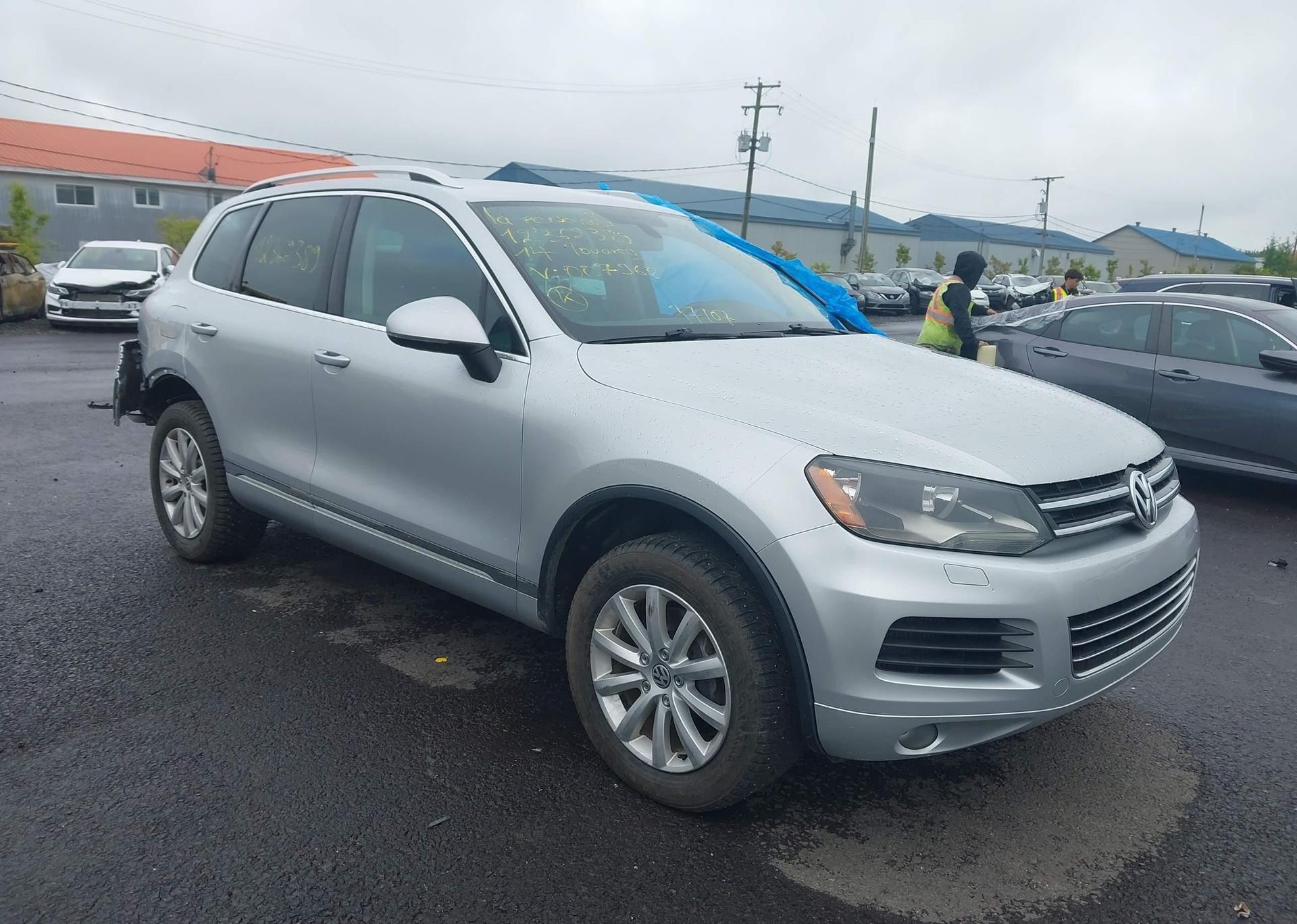 2014 VOLKSWAGEN TOUAREG V6 TDI