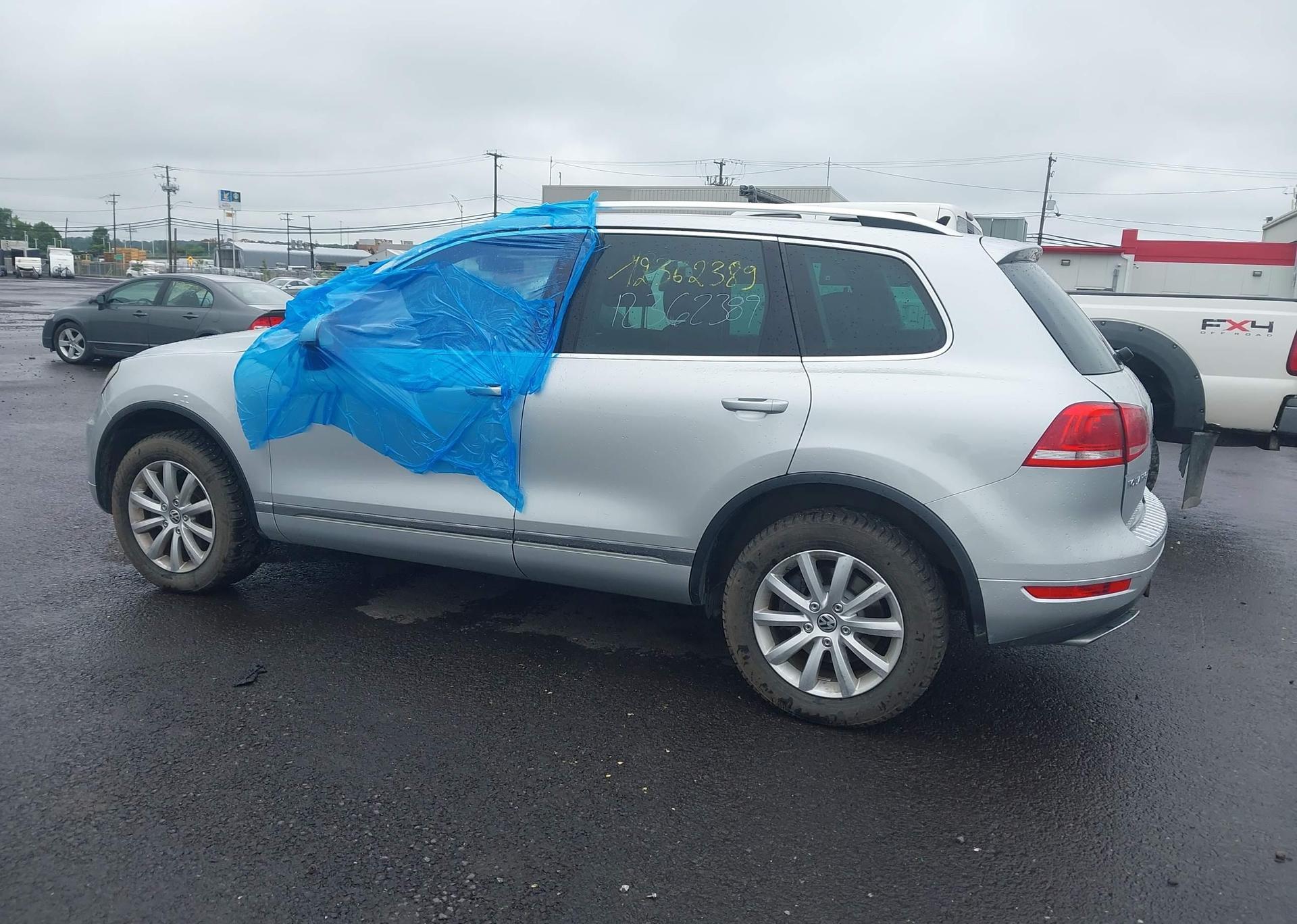 2014 VOLKSWAGEN TOUAREG V6 TDI