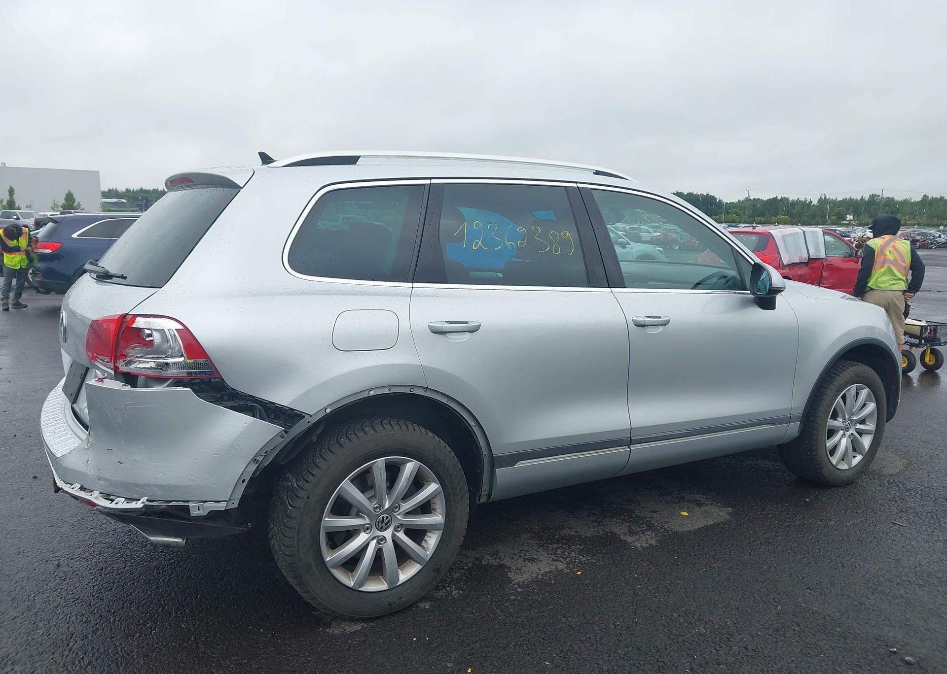 2014 VOLKSWAGEN TOUAREG V6 TDI