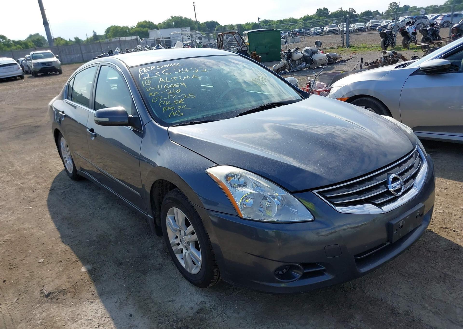 2010 NISSAN Altima S