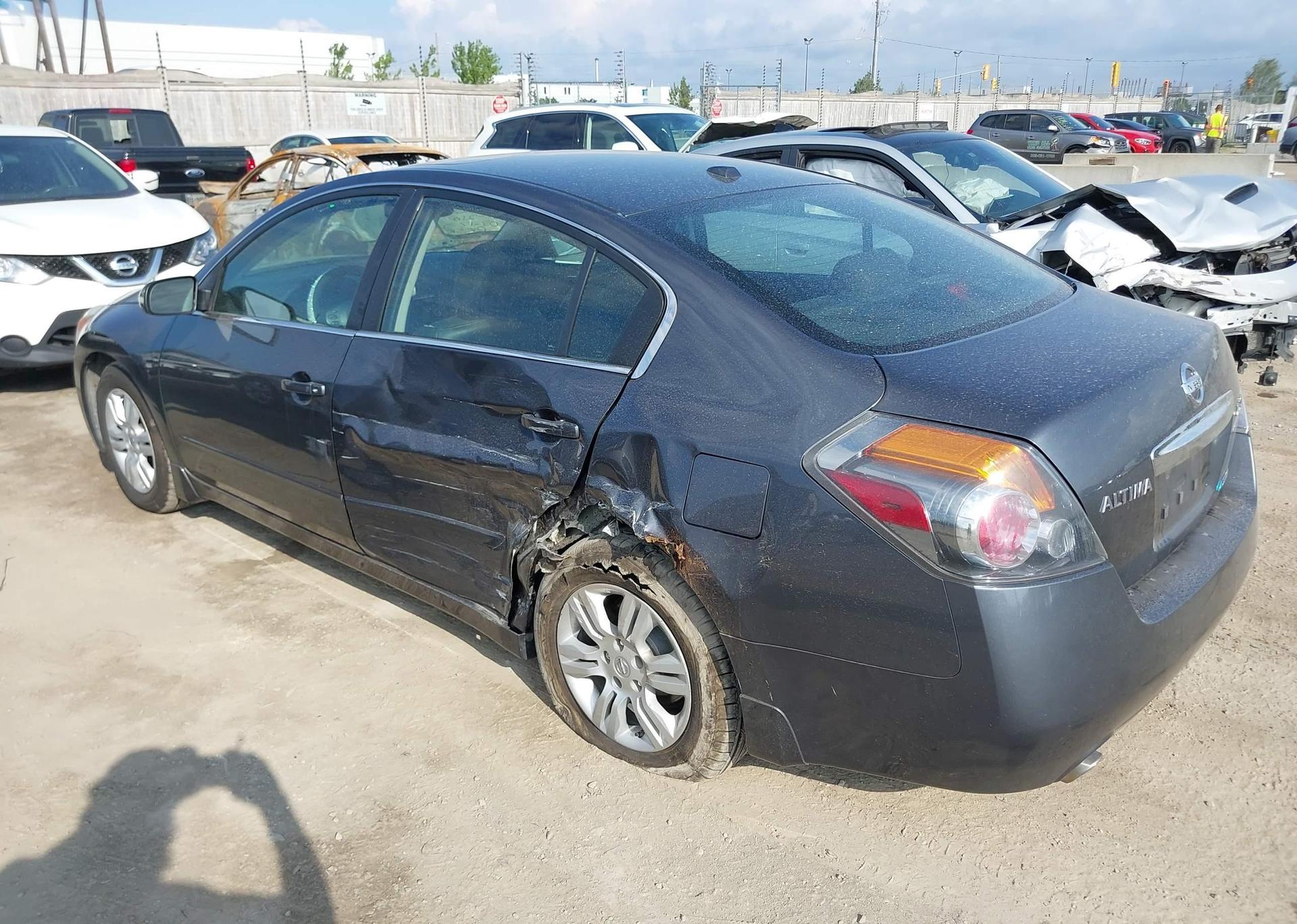 2010 NISSAN Altima S