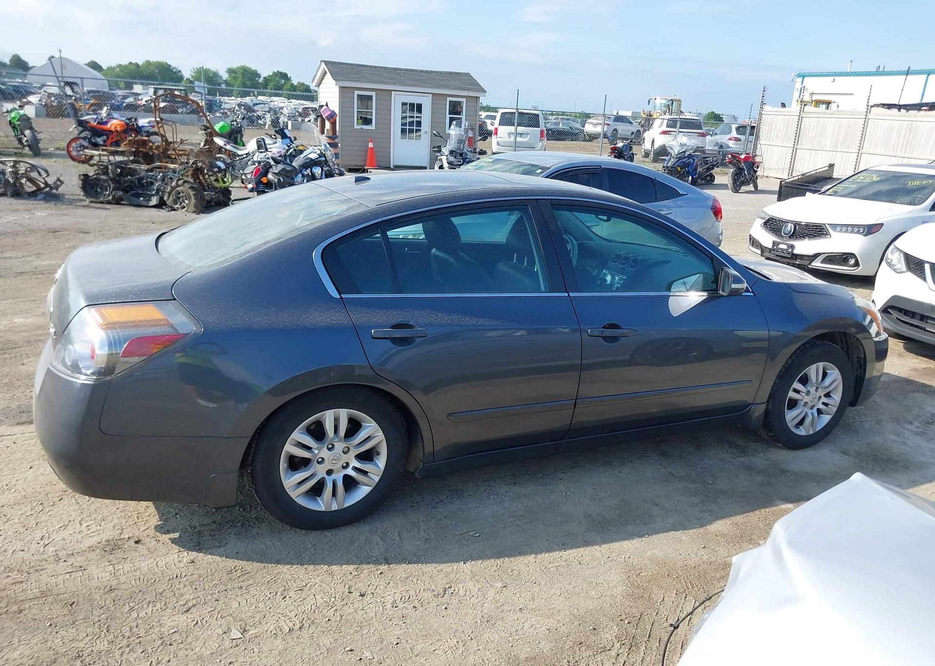 2010 NISSAN Altima S