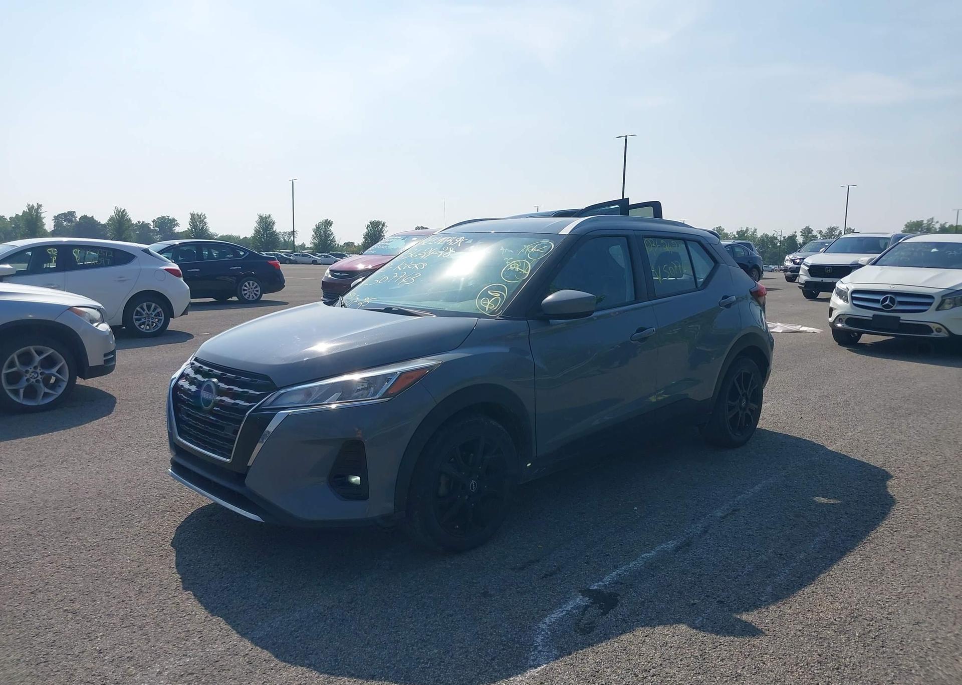 2022 NISSAN KICKS