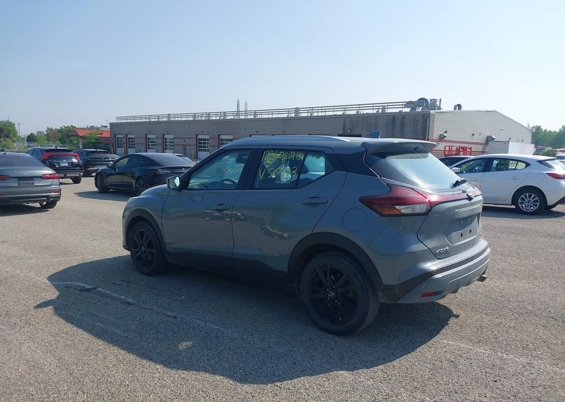 2022 NISSAN KICKS