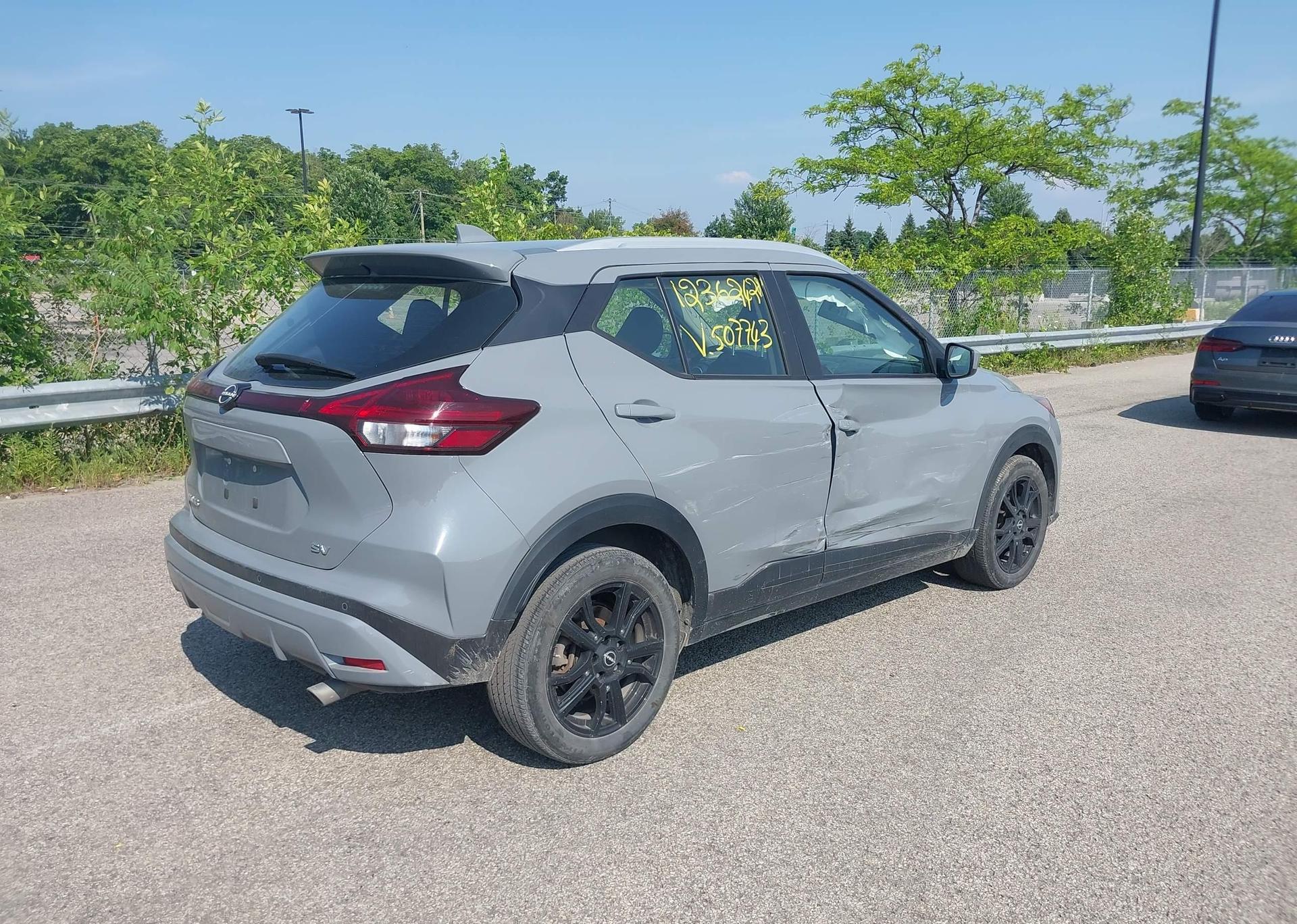 2022 NISSAN KICKS