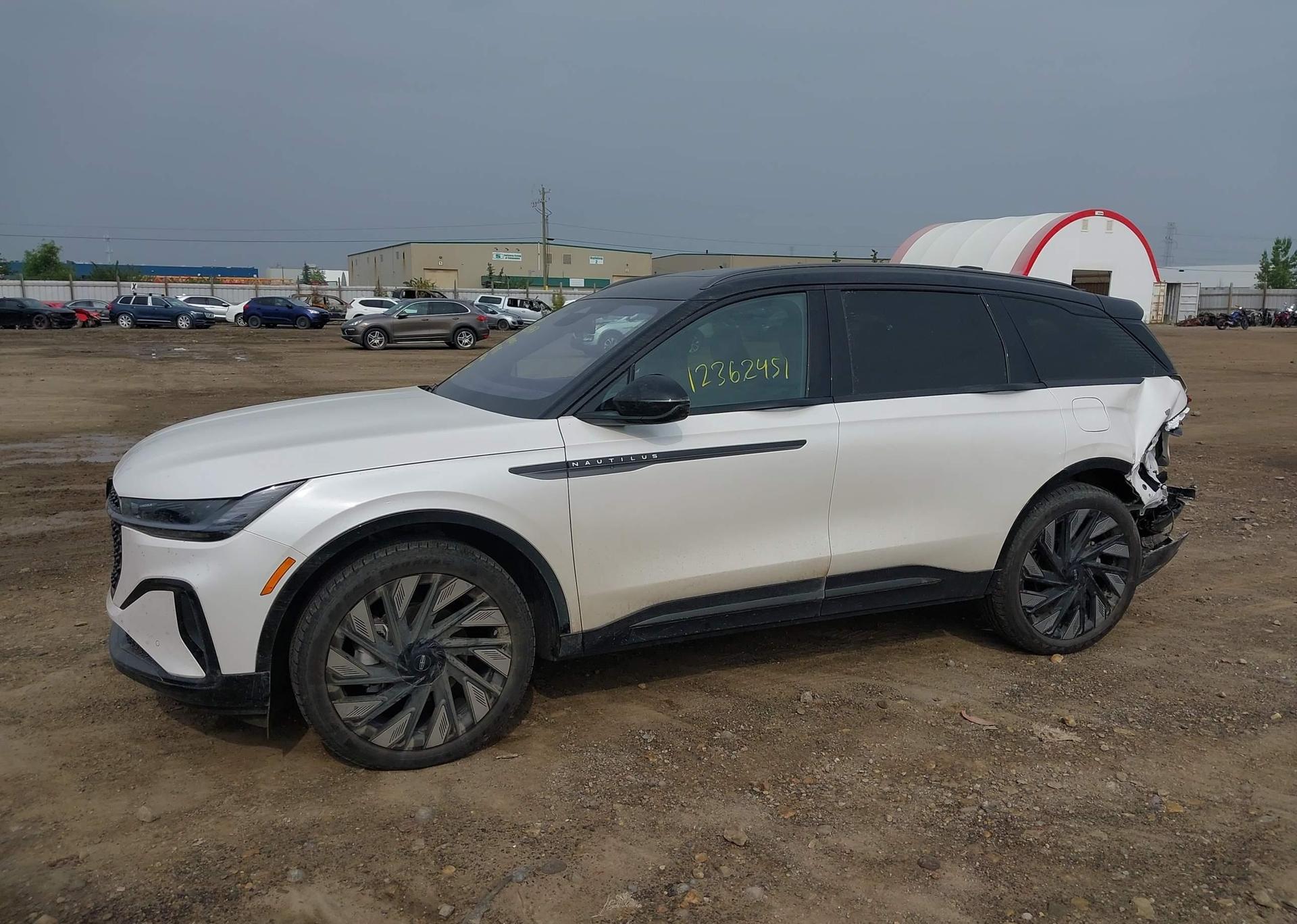 2025 LINCOLN NAUTILUS RESERVE