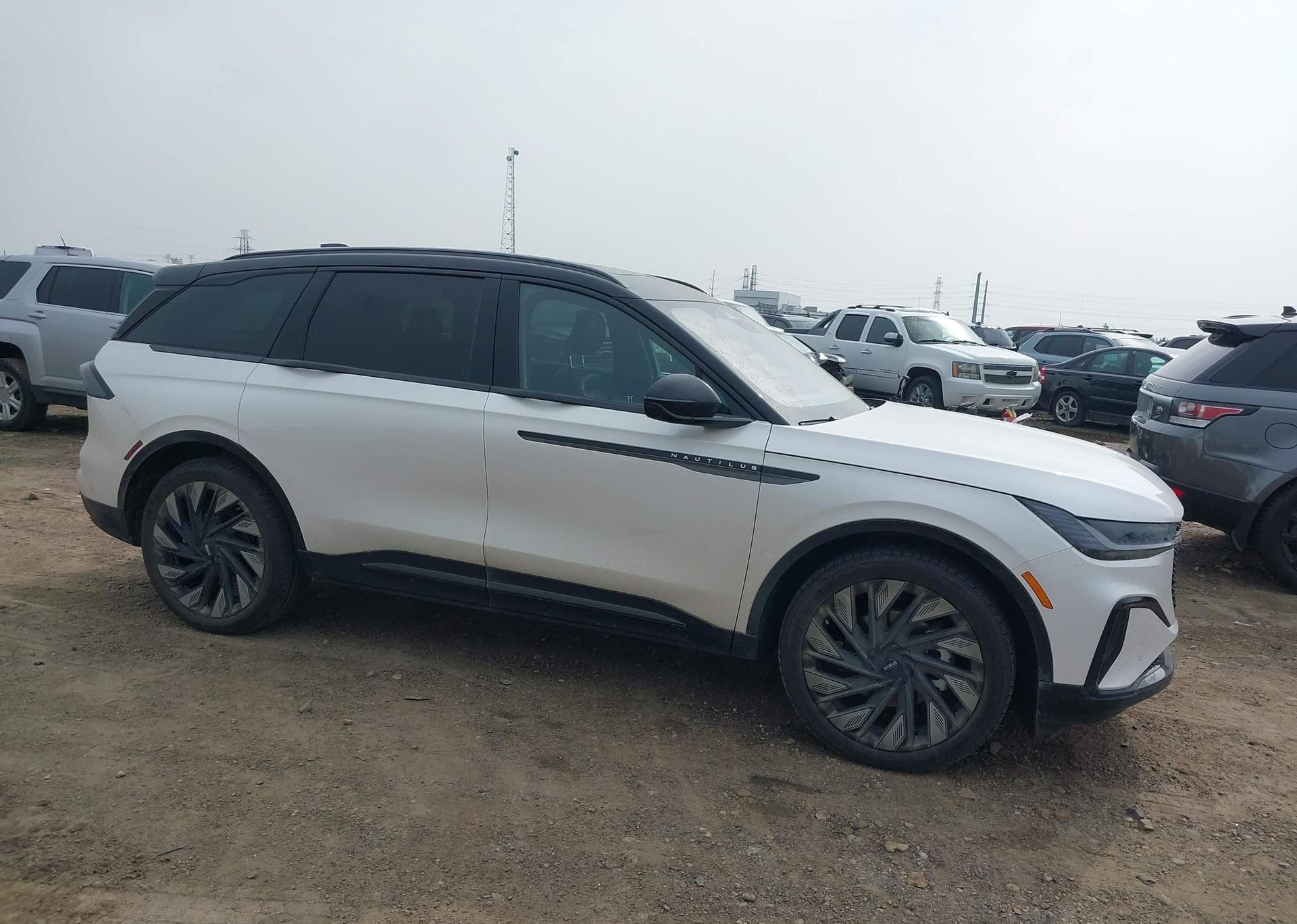2025 LINCOLN NAUTILUS RESERVE