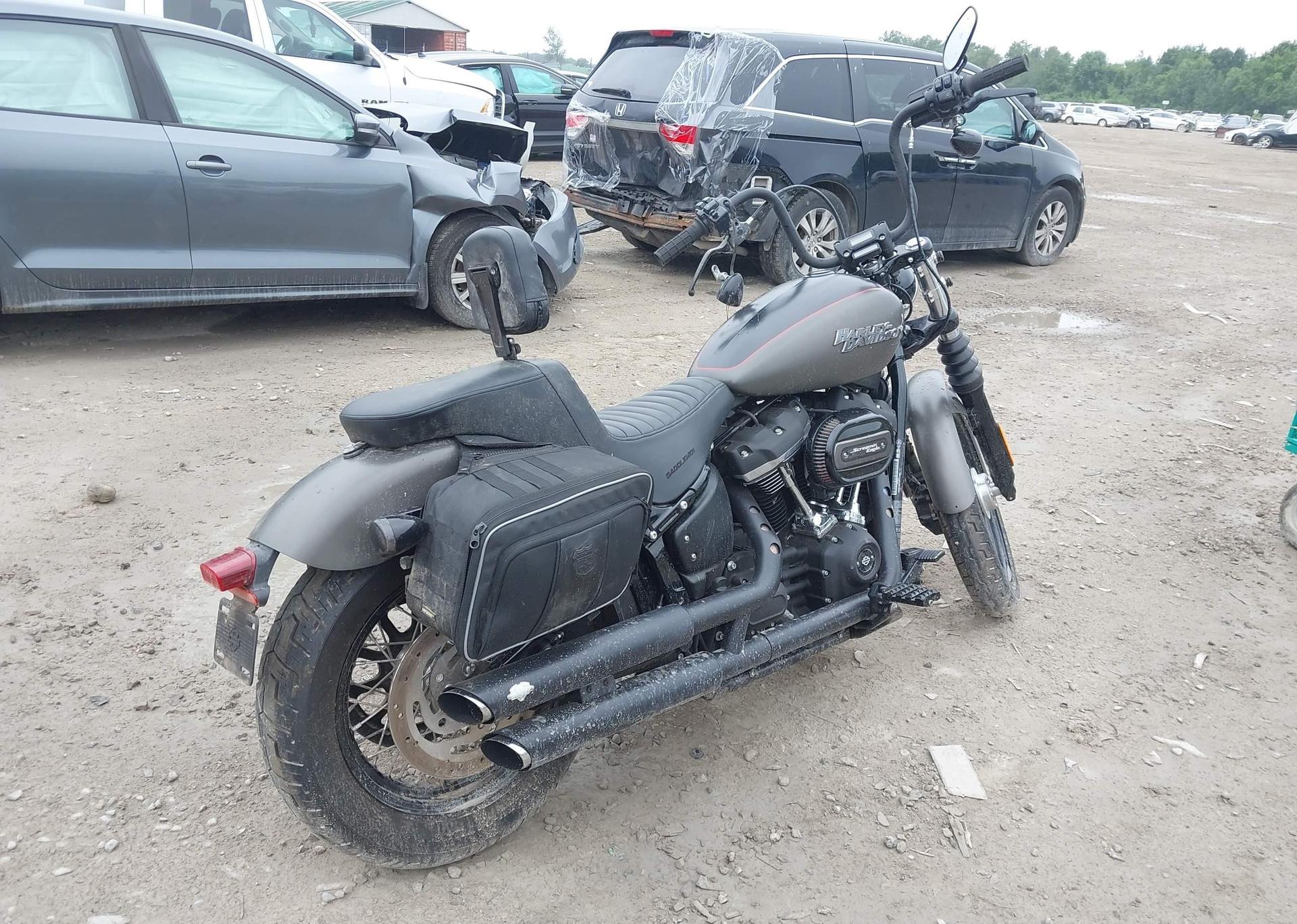 2018 HARLEY-DAVIDSON FXBB STREET BOB