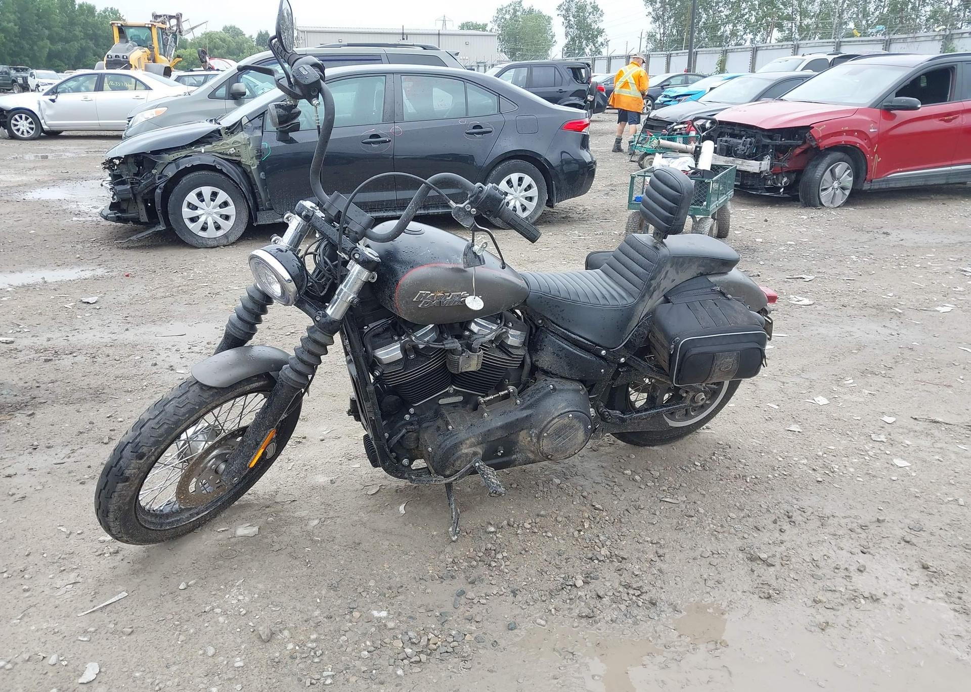 2018 HARLEY-DAVIDSON FXBB STREET BOB