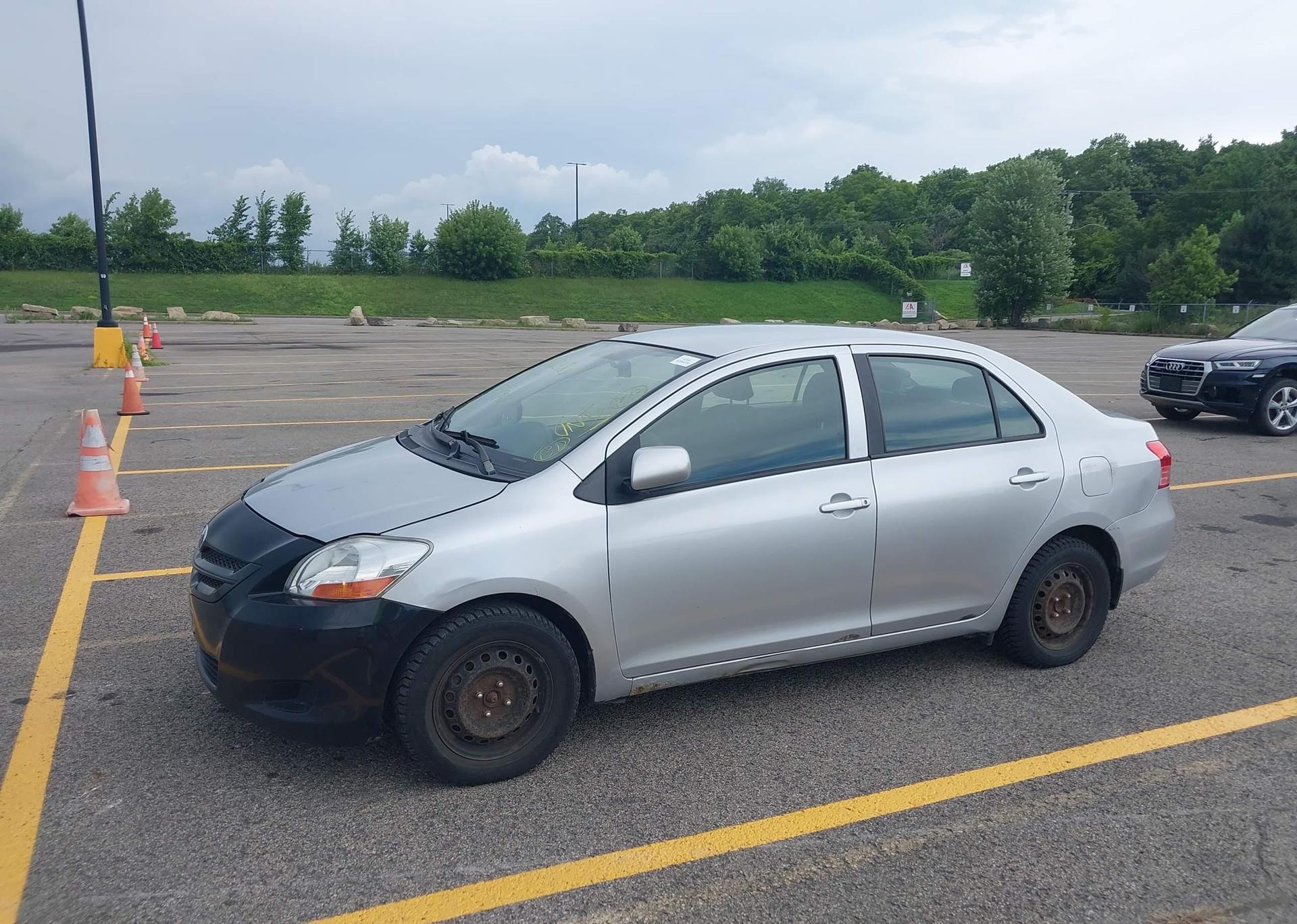 2010 TOYOTA YARIS