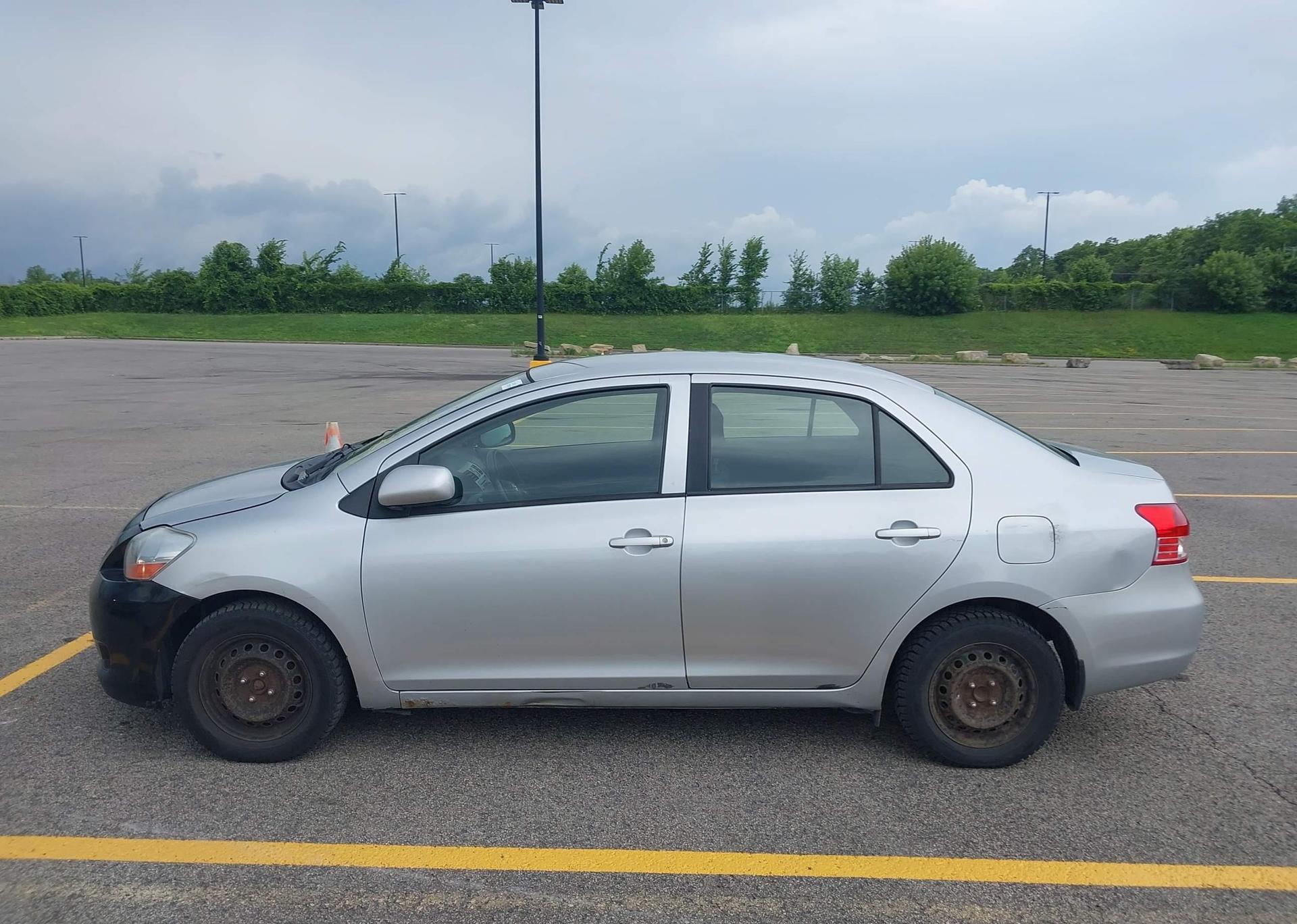 2010 TOYOTA YARIS