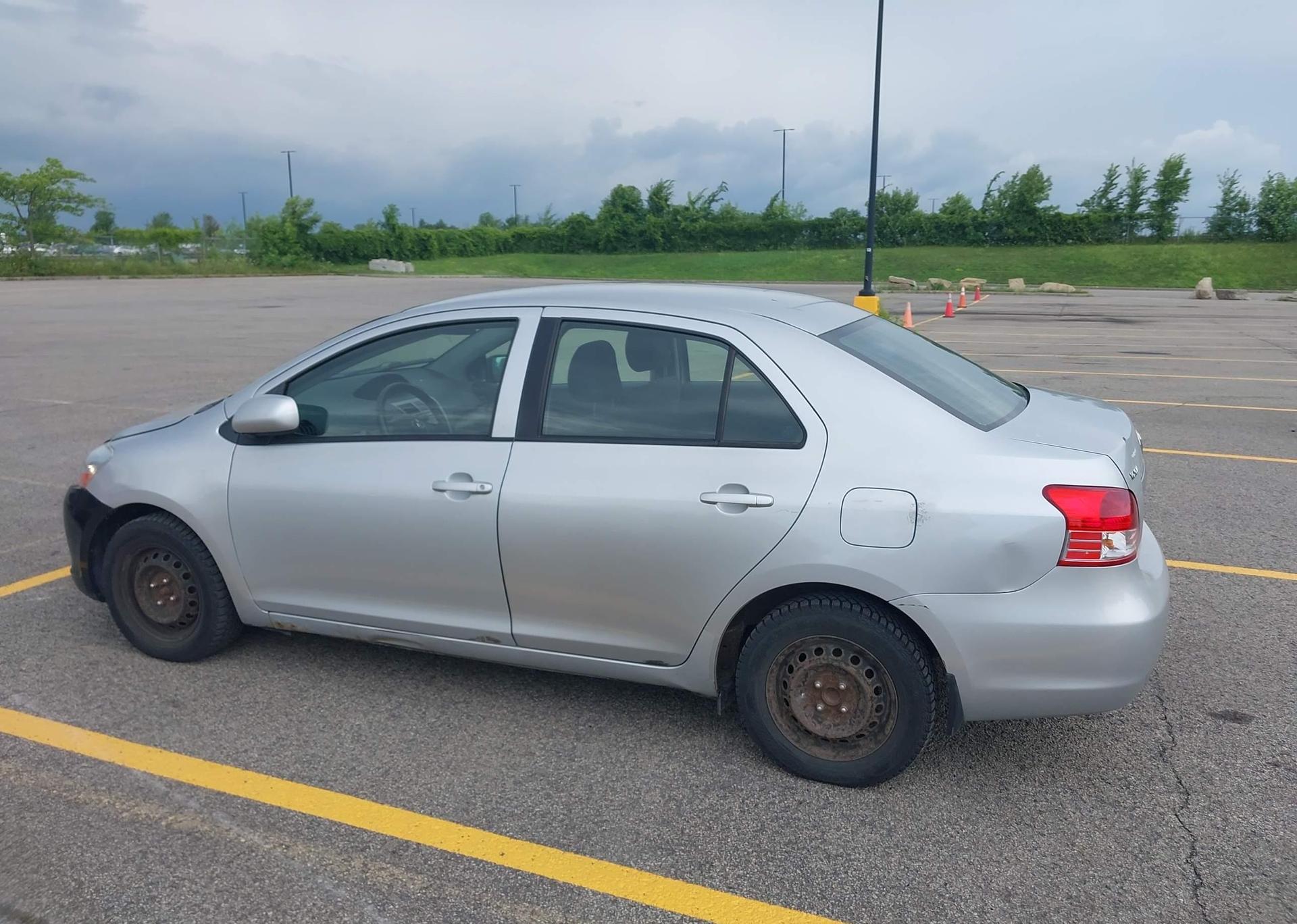 2010 TOYOTA YARIS