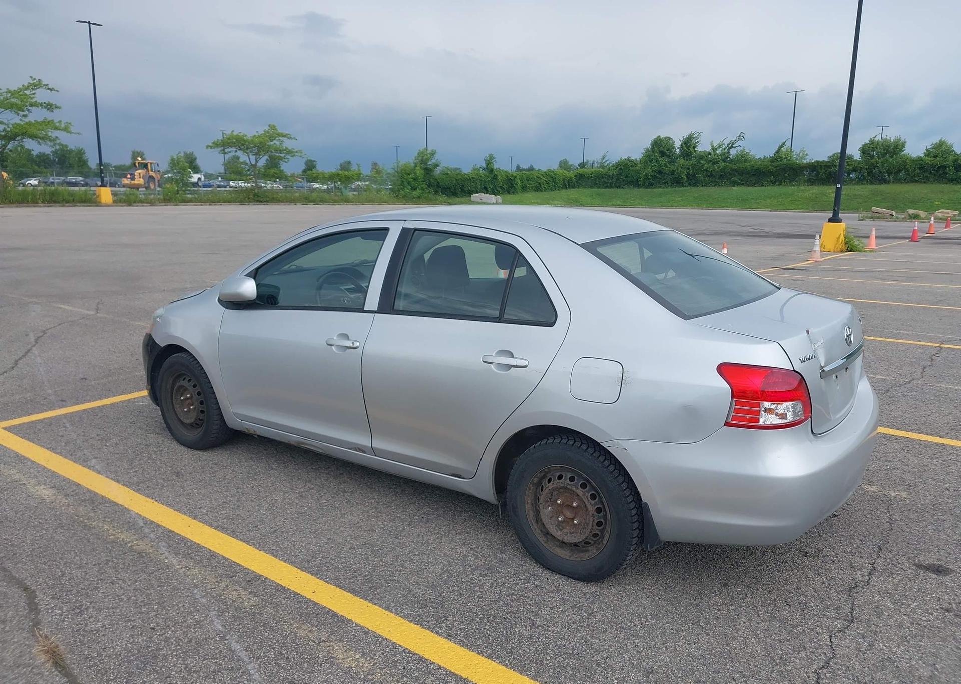 2010 TOYOTA YARIS
