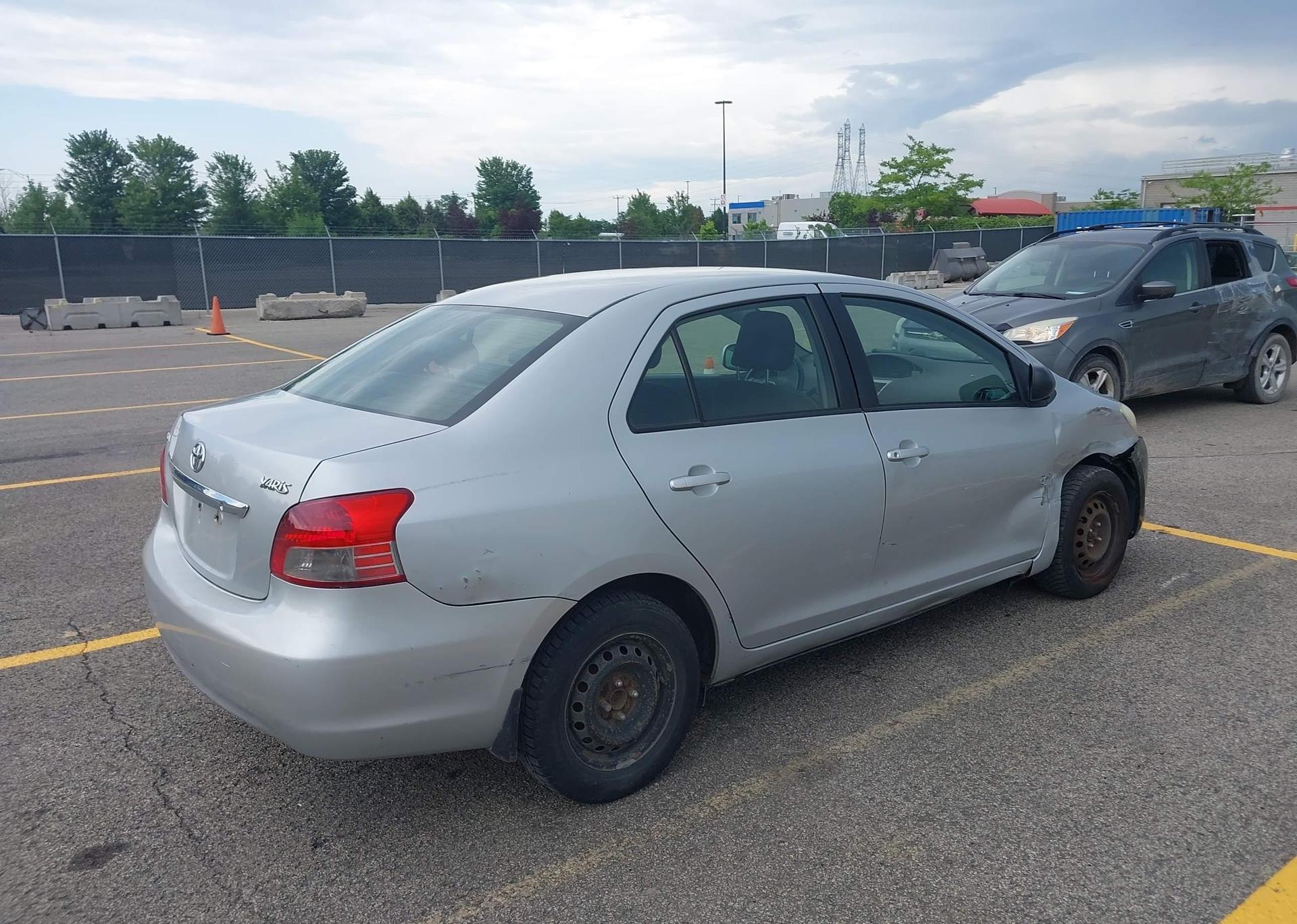 2010 TOYOTA YARIS