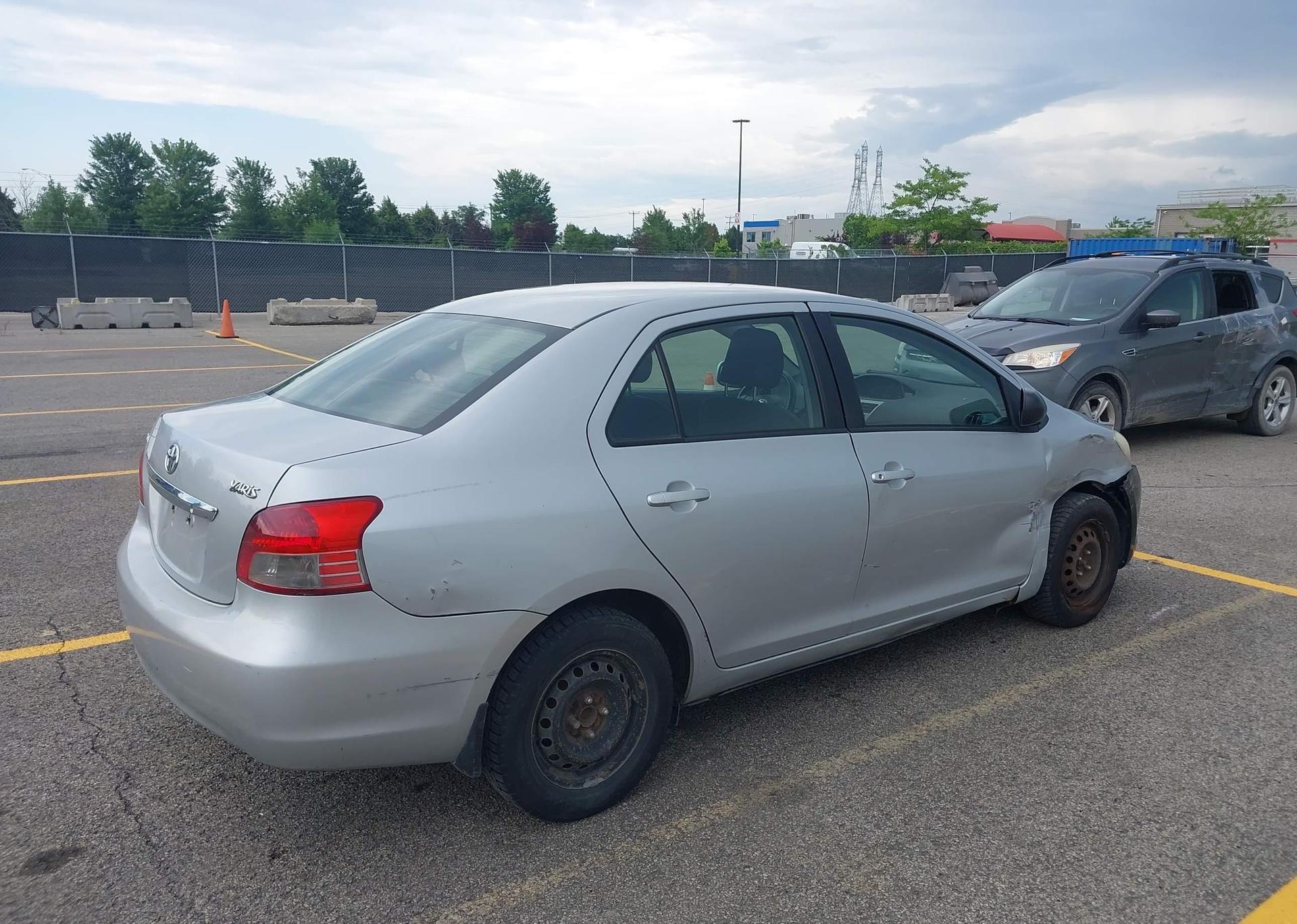 2010 TOYOTA YARIS