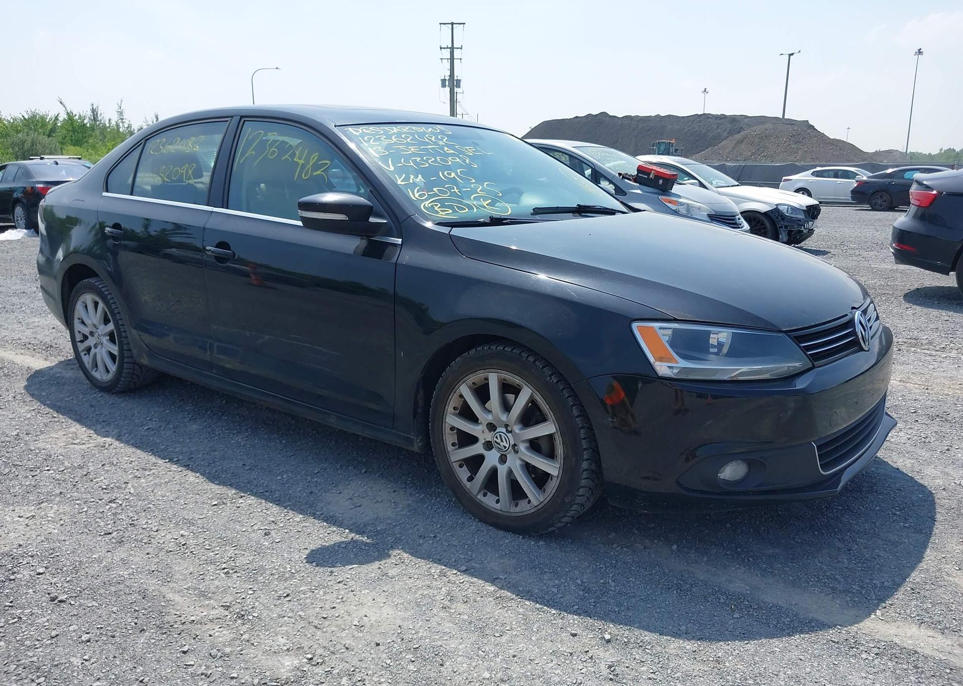 2013 VOLKSWAGEN JETTA SEL