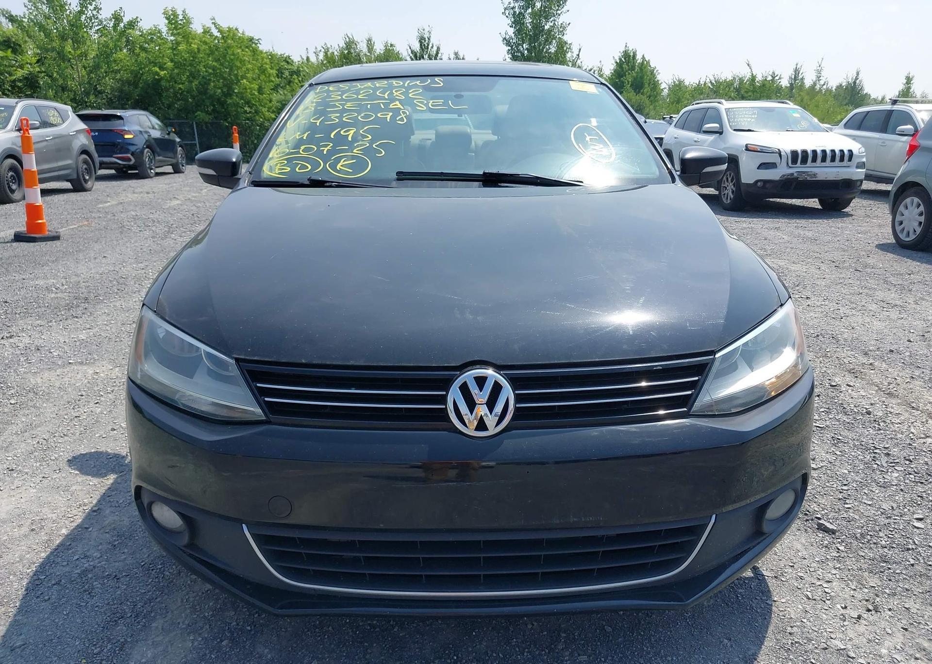 2013 VOLKSWAGEN JETTA SEL