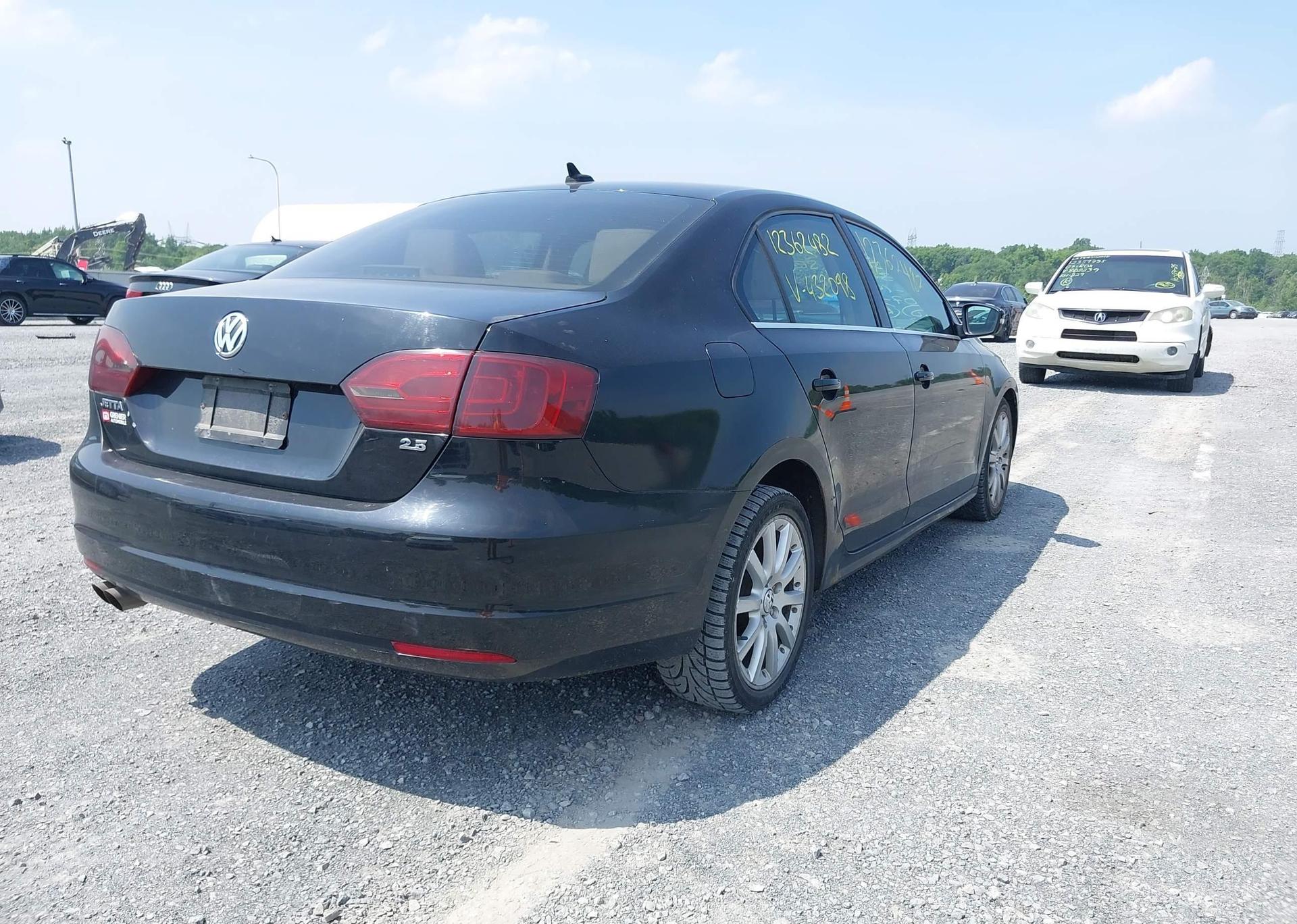 2013 VOLKSWAGEN JETTA SEL