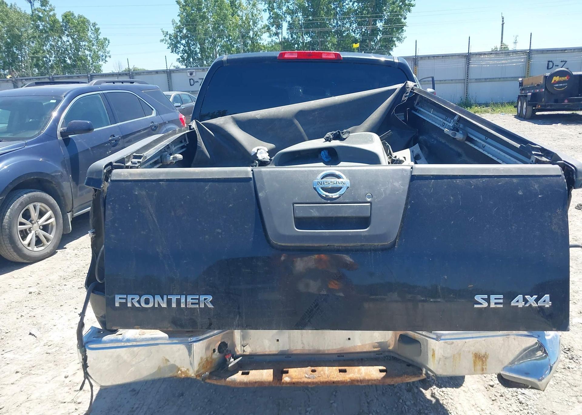 2006 NISSAN FRONTIER SE