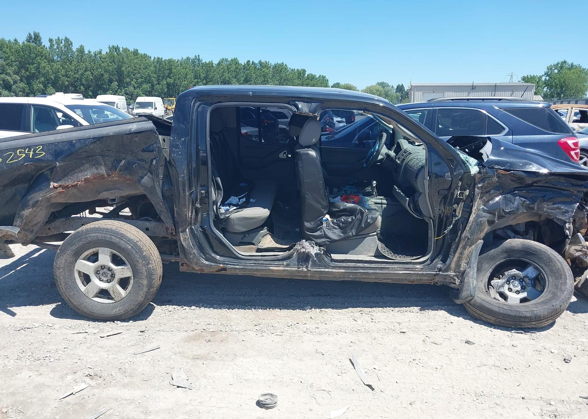 2006 NISSAN FRONTIER SE
