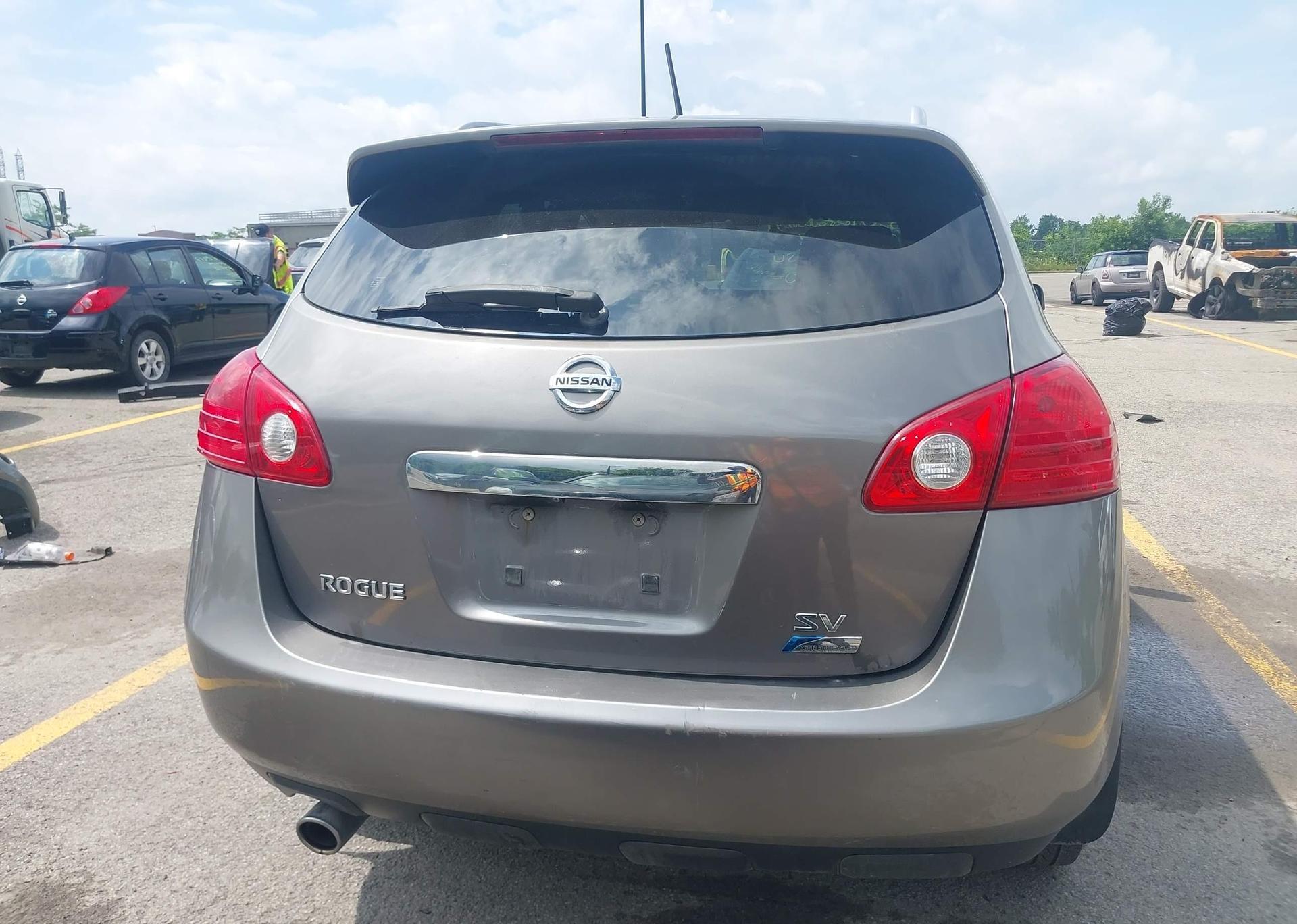 2012 NISSAN ROGUE SV