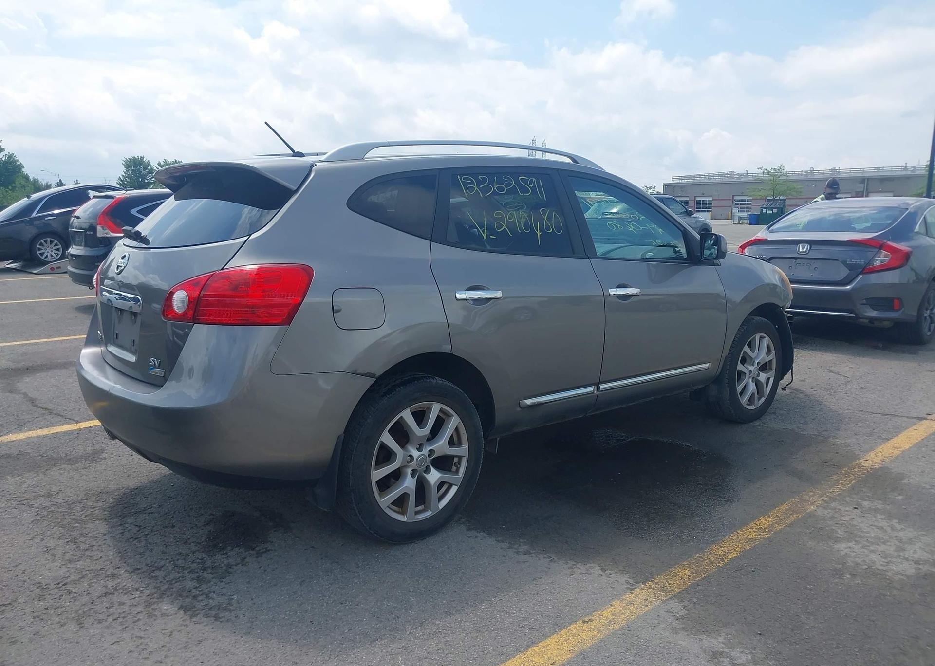 2012 NISSAN ROGUE SV