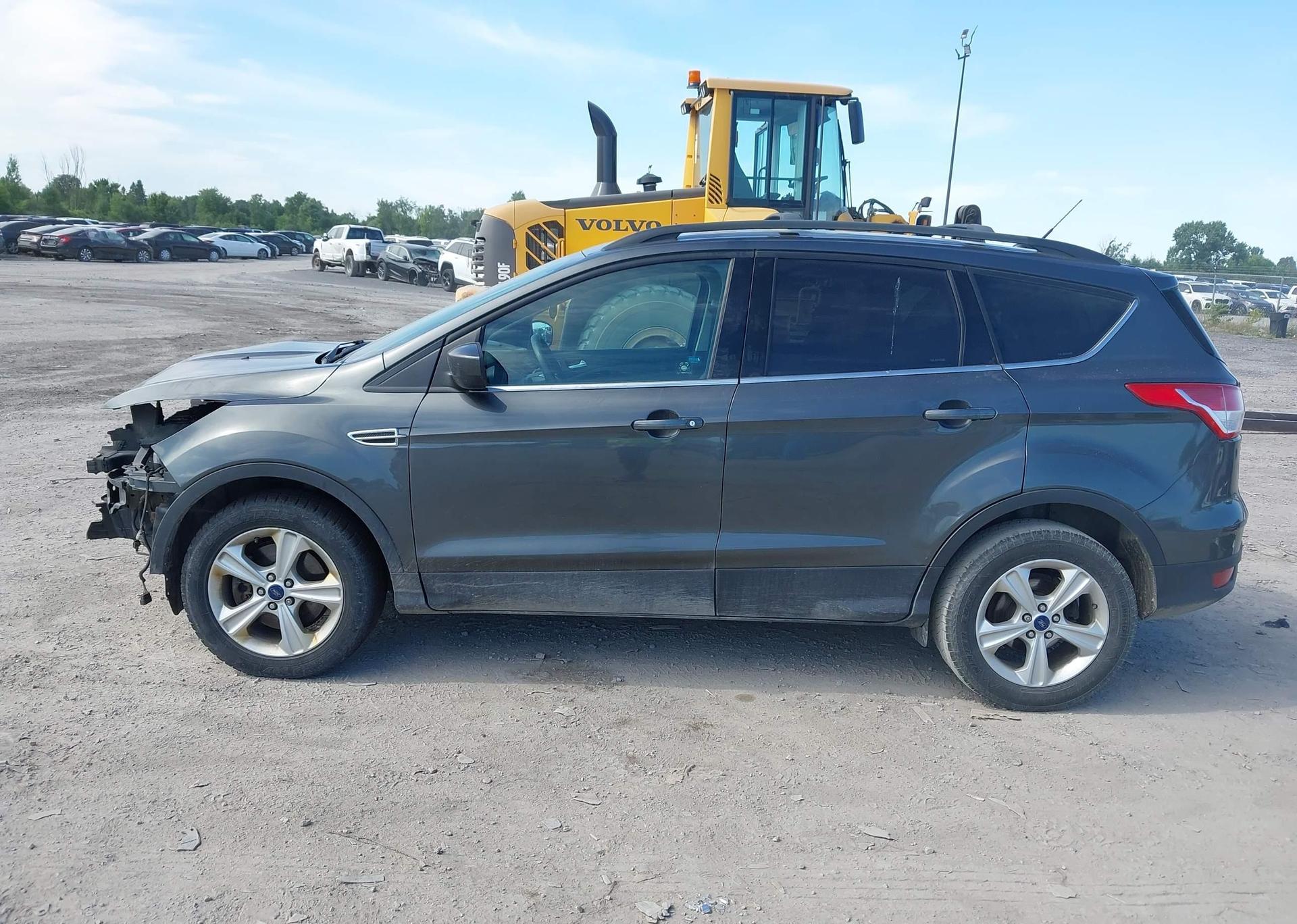 2016 FORD ESCAPE SE