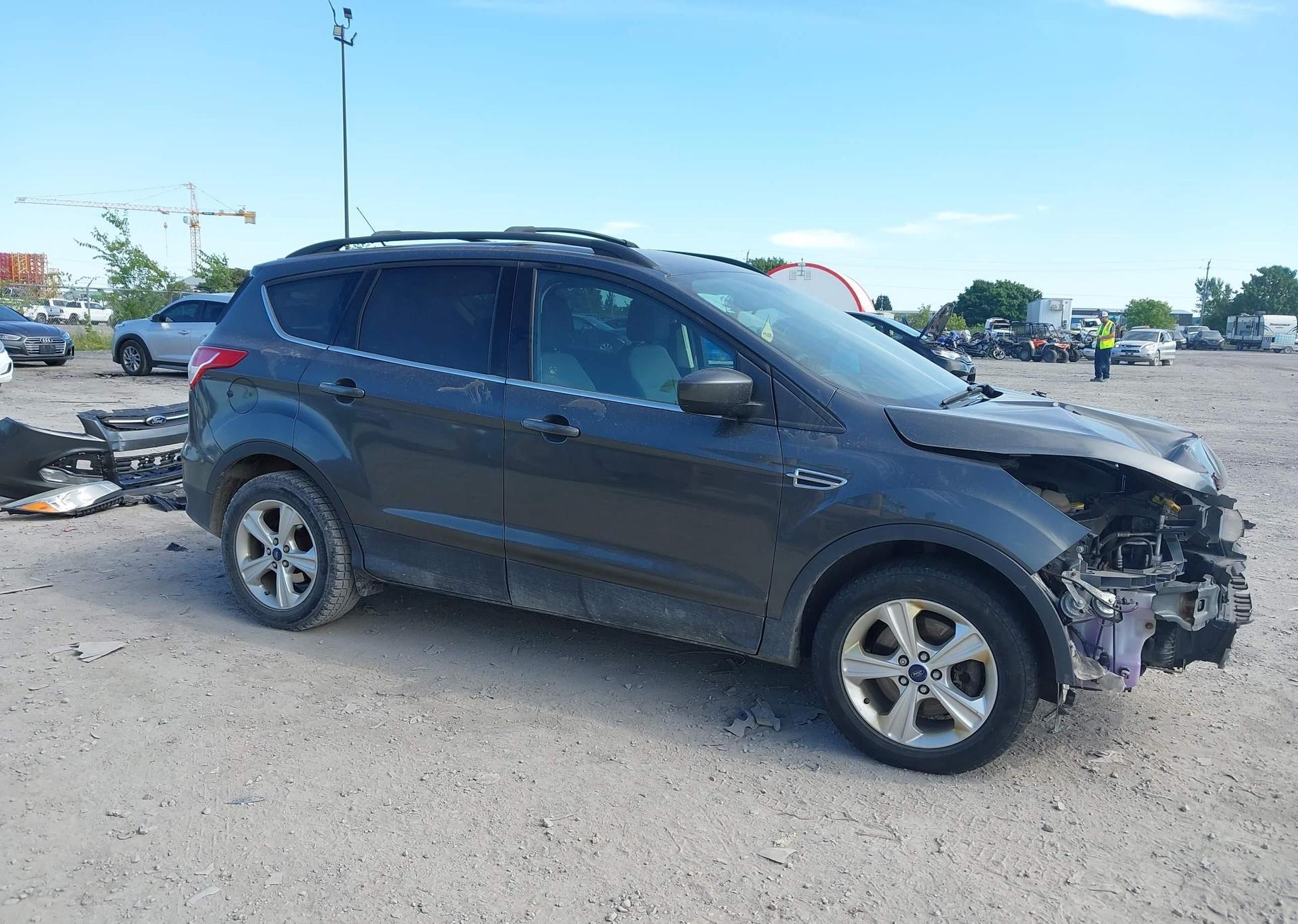 2016 FORD ESCAPE SE