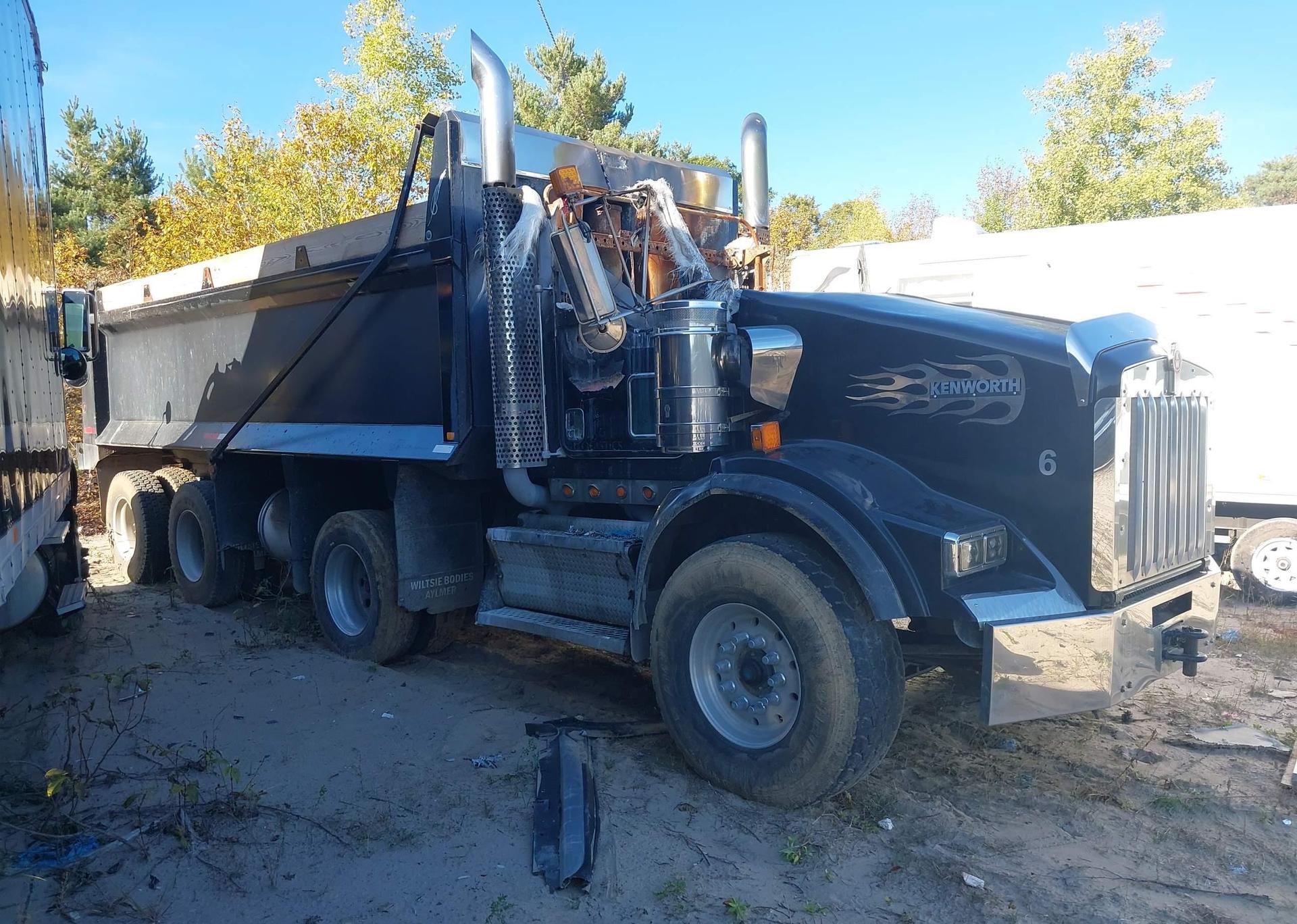 2011 KENWORTH CONSTRUCTION T800