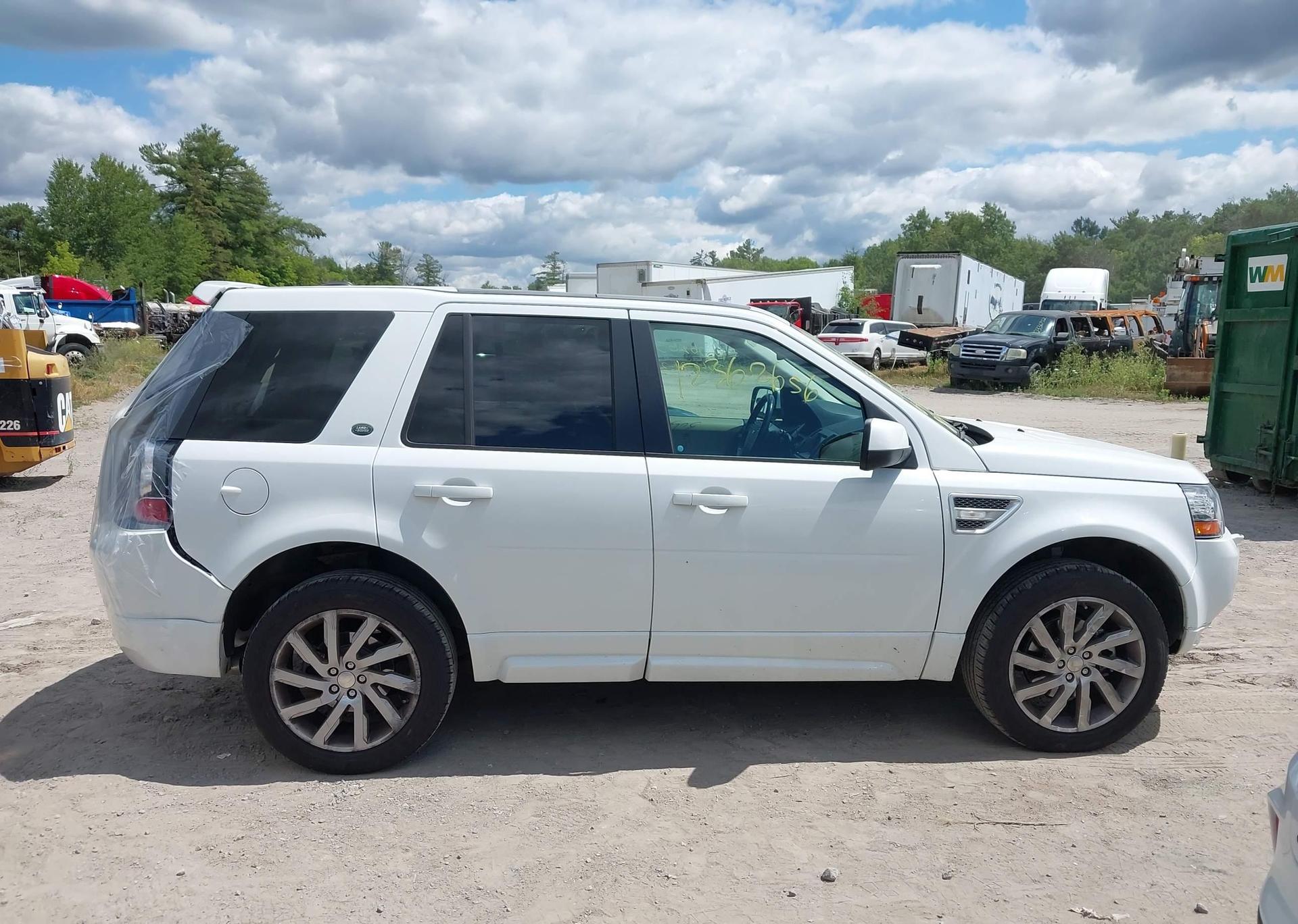 2015 LAND ROVER LR2