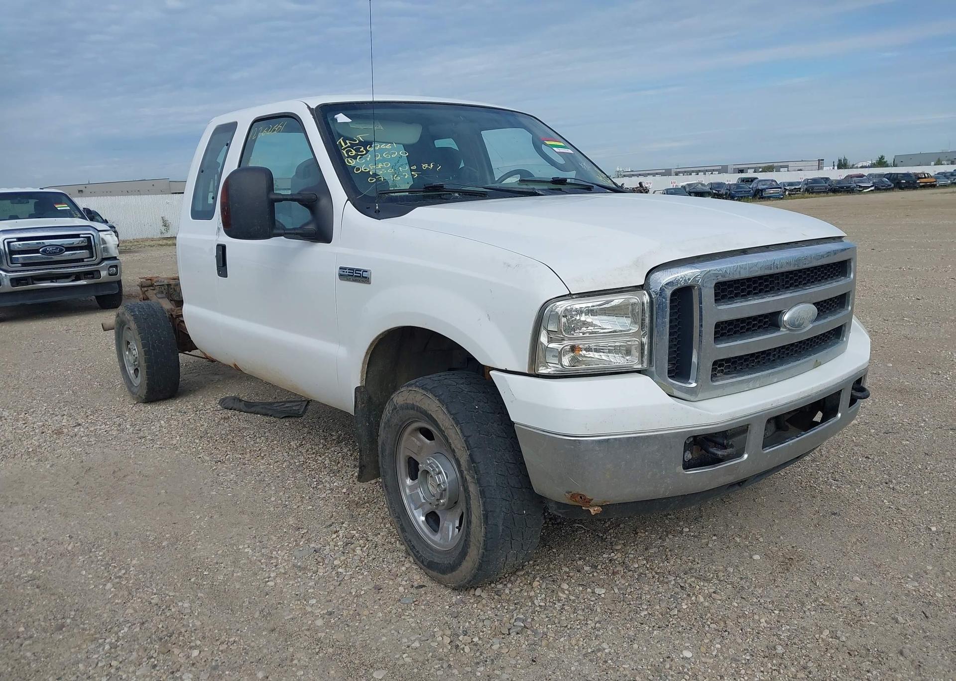 2006 FORD F-350 LARIAT