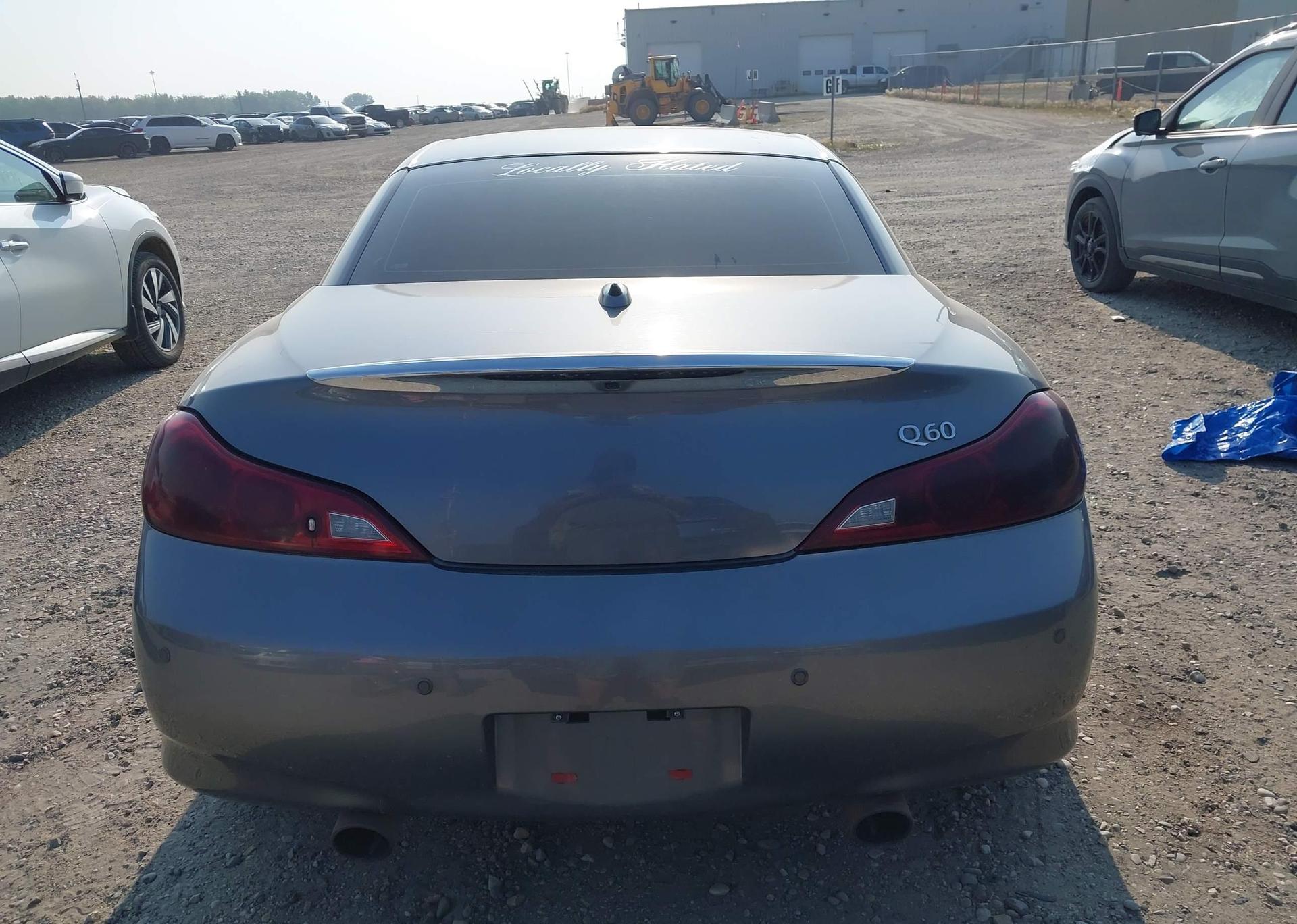 2015 INFINITI Q60 PREMIER EDITION