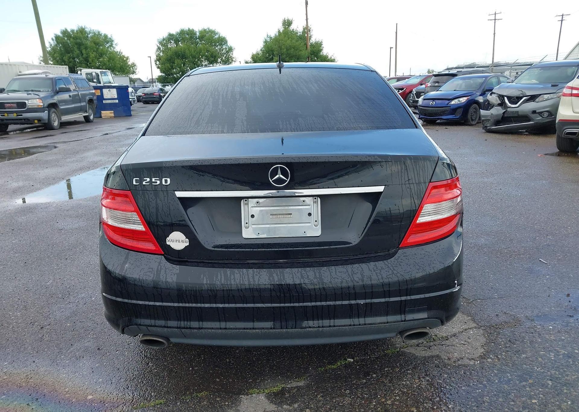 2011 MERCEDES-BENZ C 250