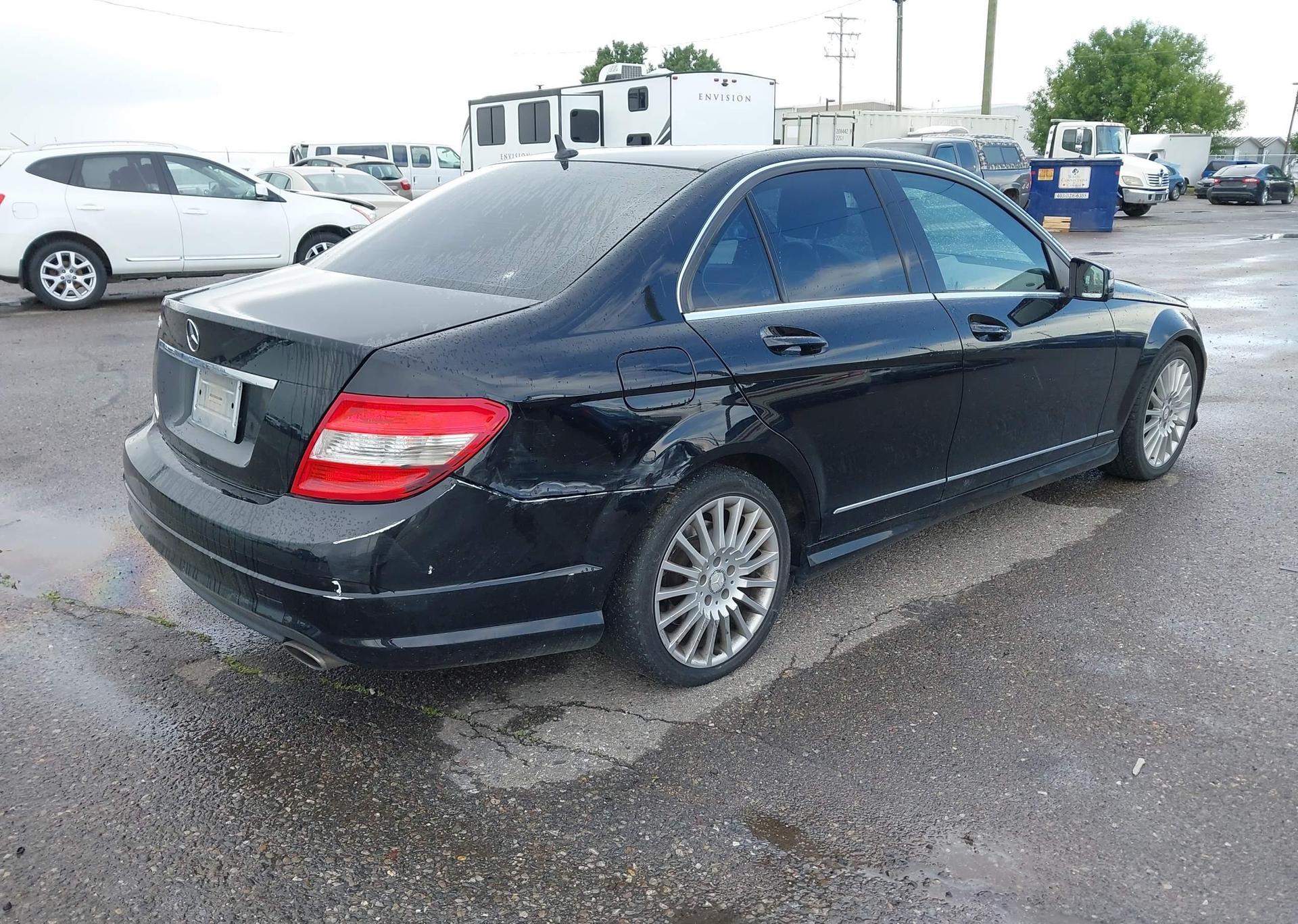 2011 MERCEDES-BENZ C 250