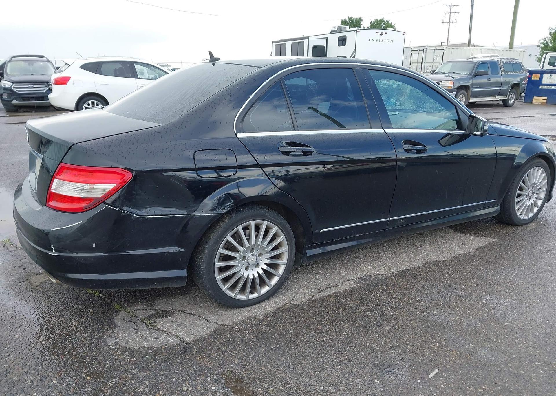 2011 MERCEDES-BENZ C 250
