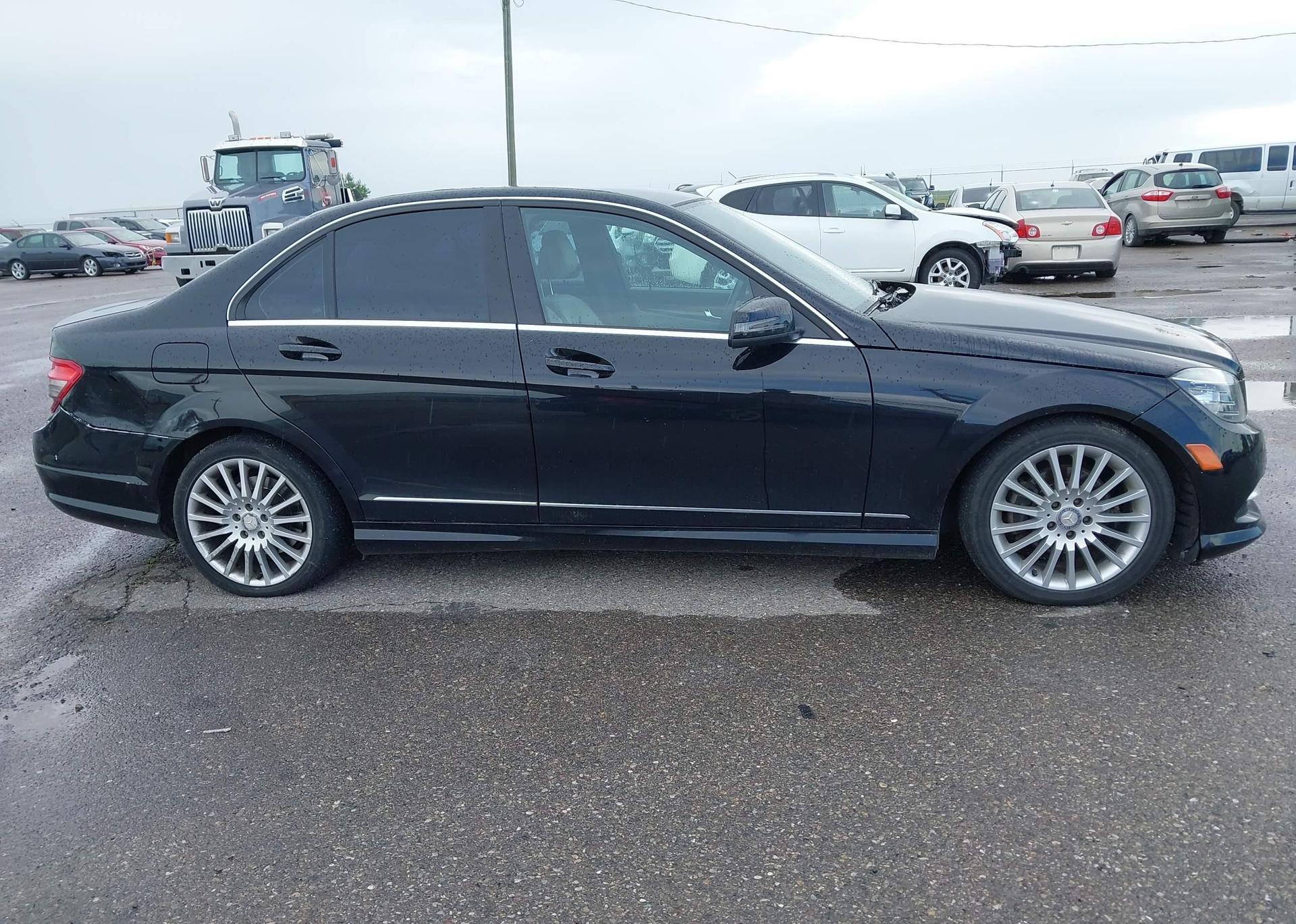 2011 MERCEDES-BENZ C 250