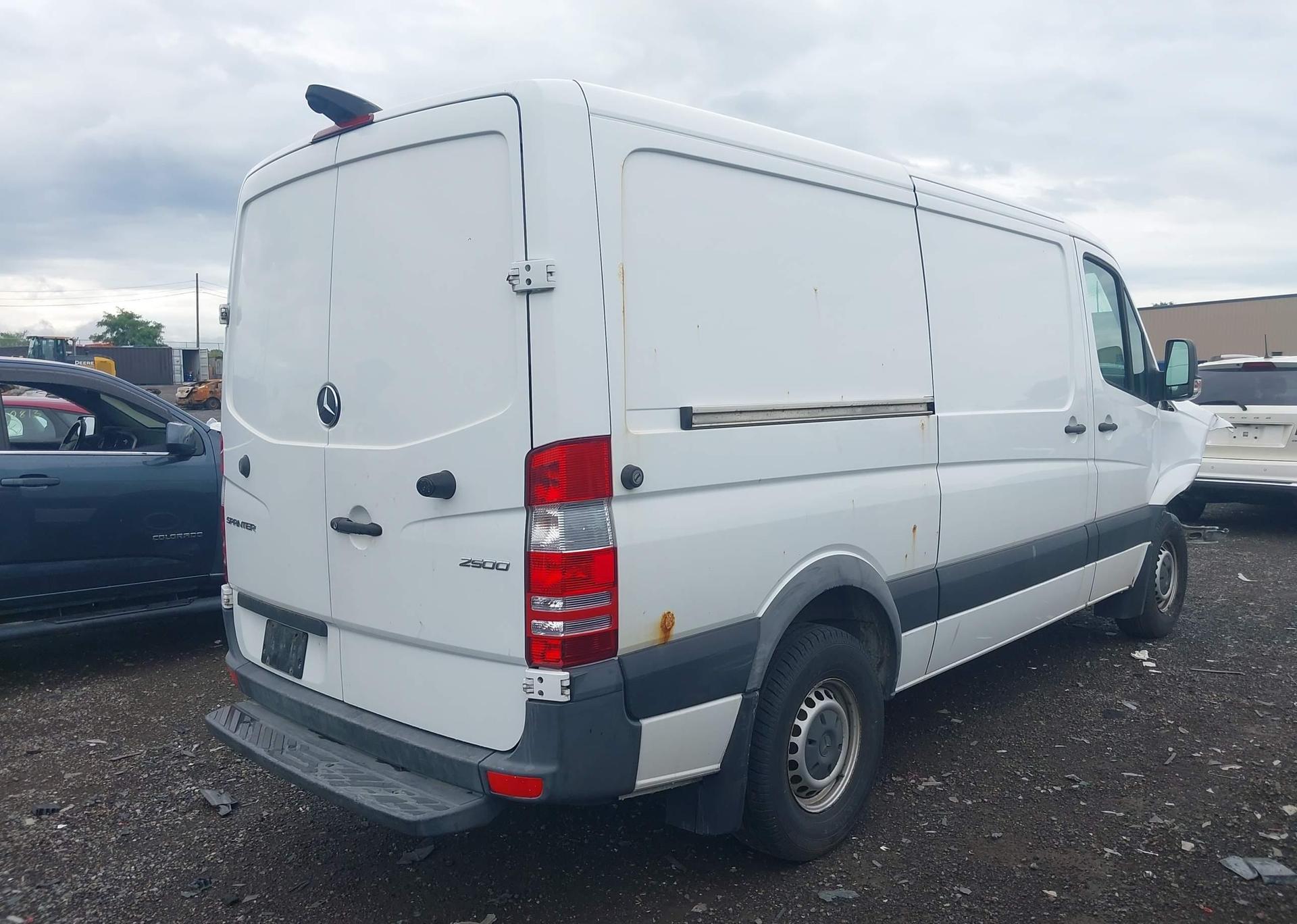 2017 MERCEDES-BENZ SPRINTER 2500 STANDARD ROOF V6