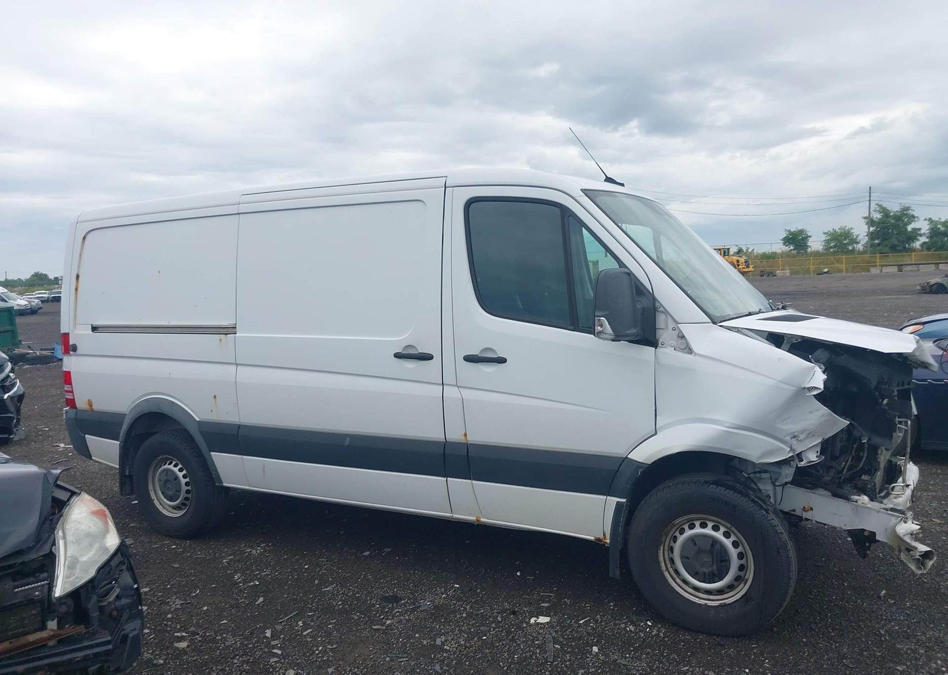 2017 MERCEDES-BENZ SPRINTER 2500 STANDARD ROOF V6