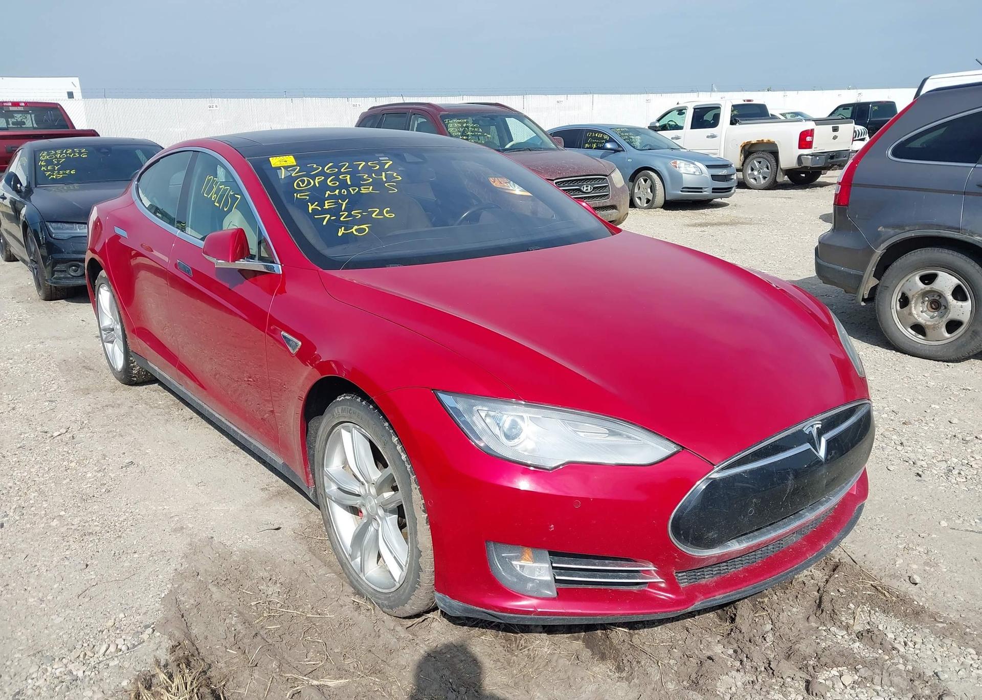 2015 TESLA Model S 85D