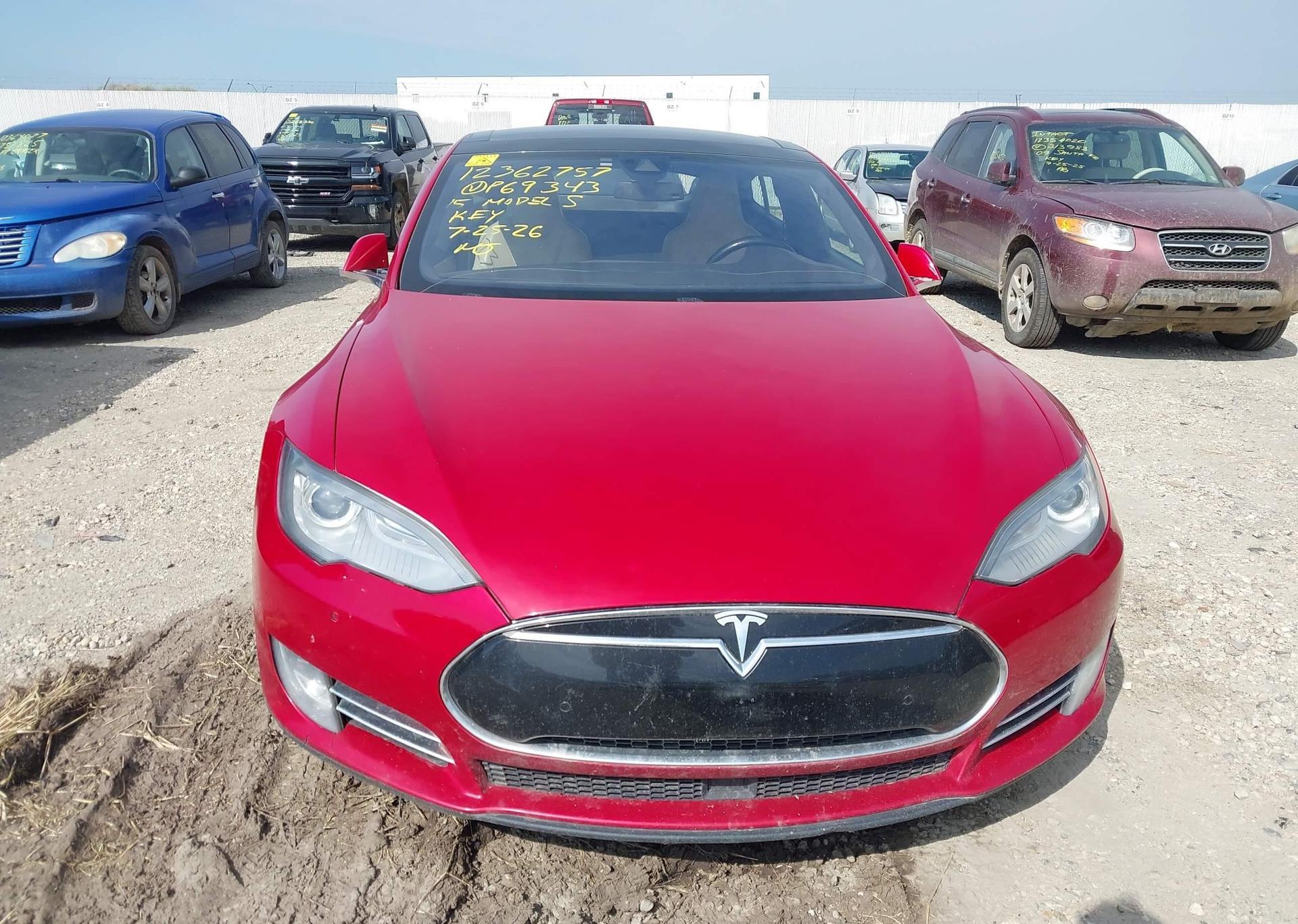 2015 TESLA Model S 85D