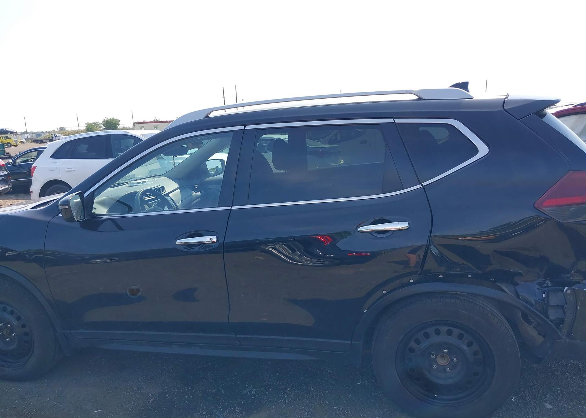 2019 NISSAN ROGUE S